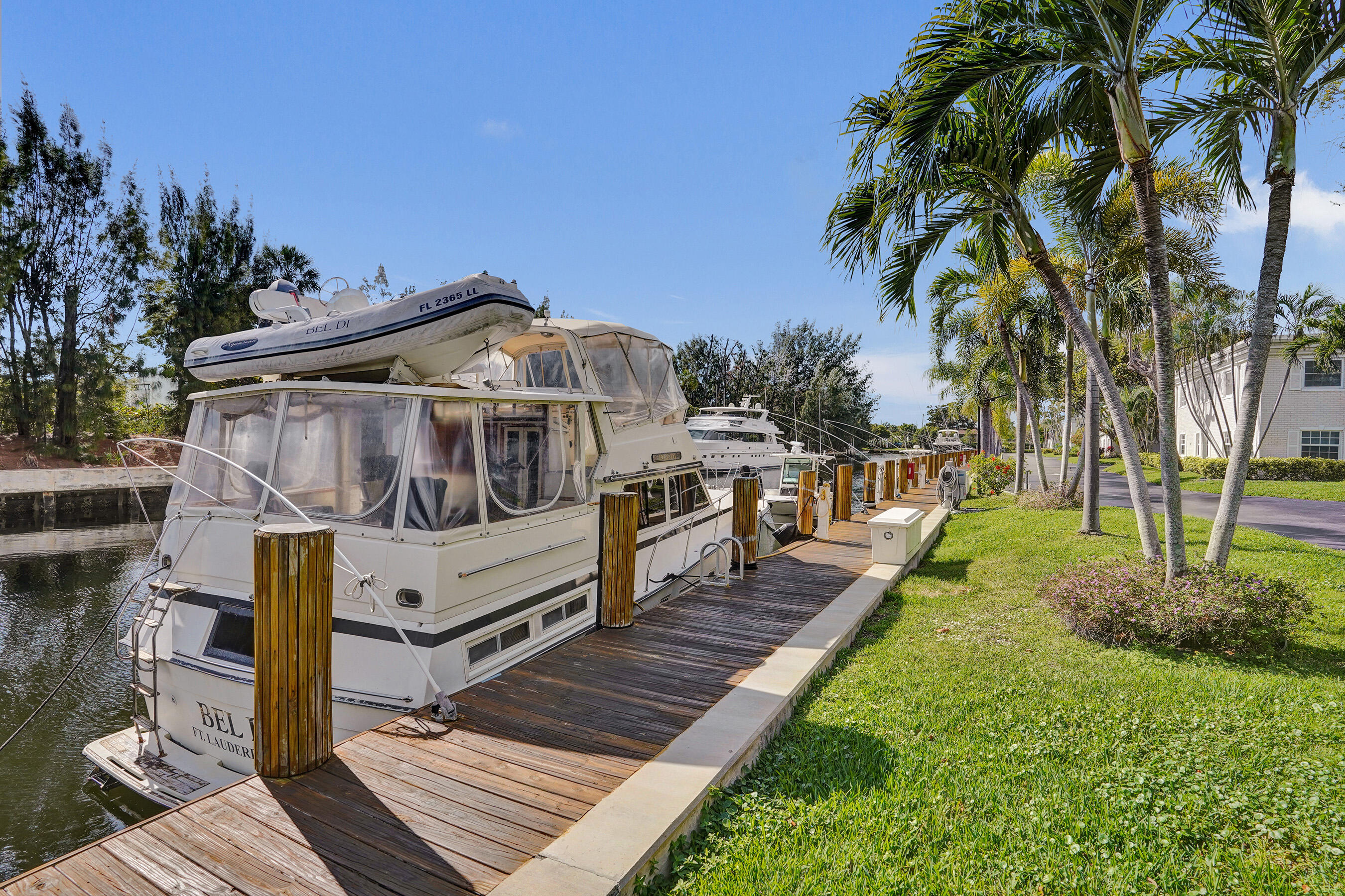 6289 Bay Club Drive