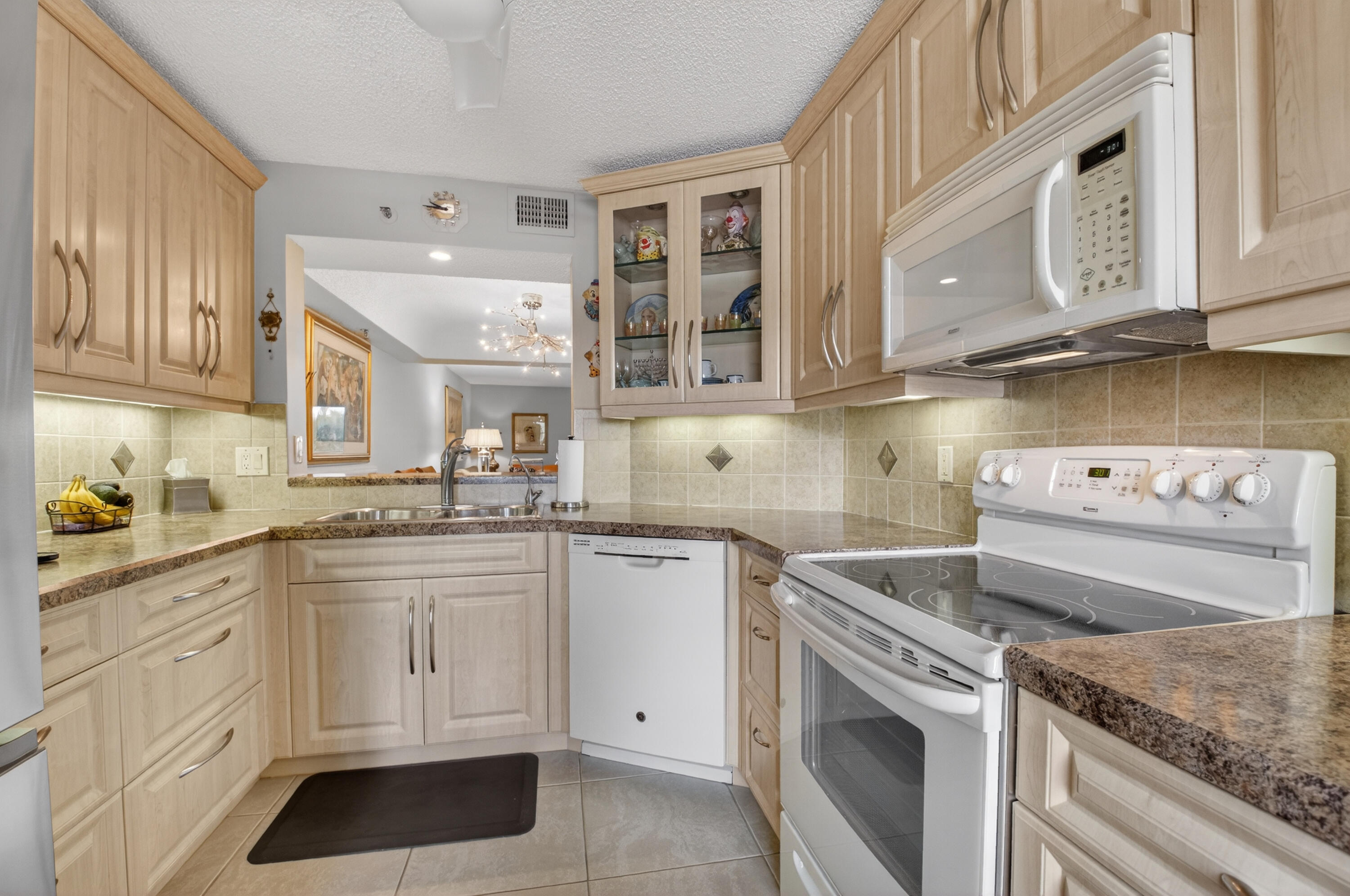 9260 SW 14th Street 2207