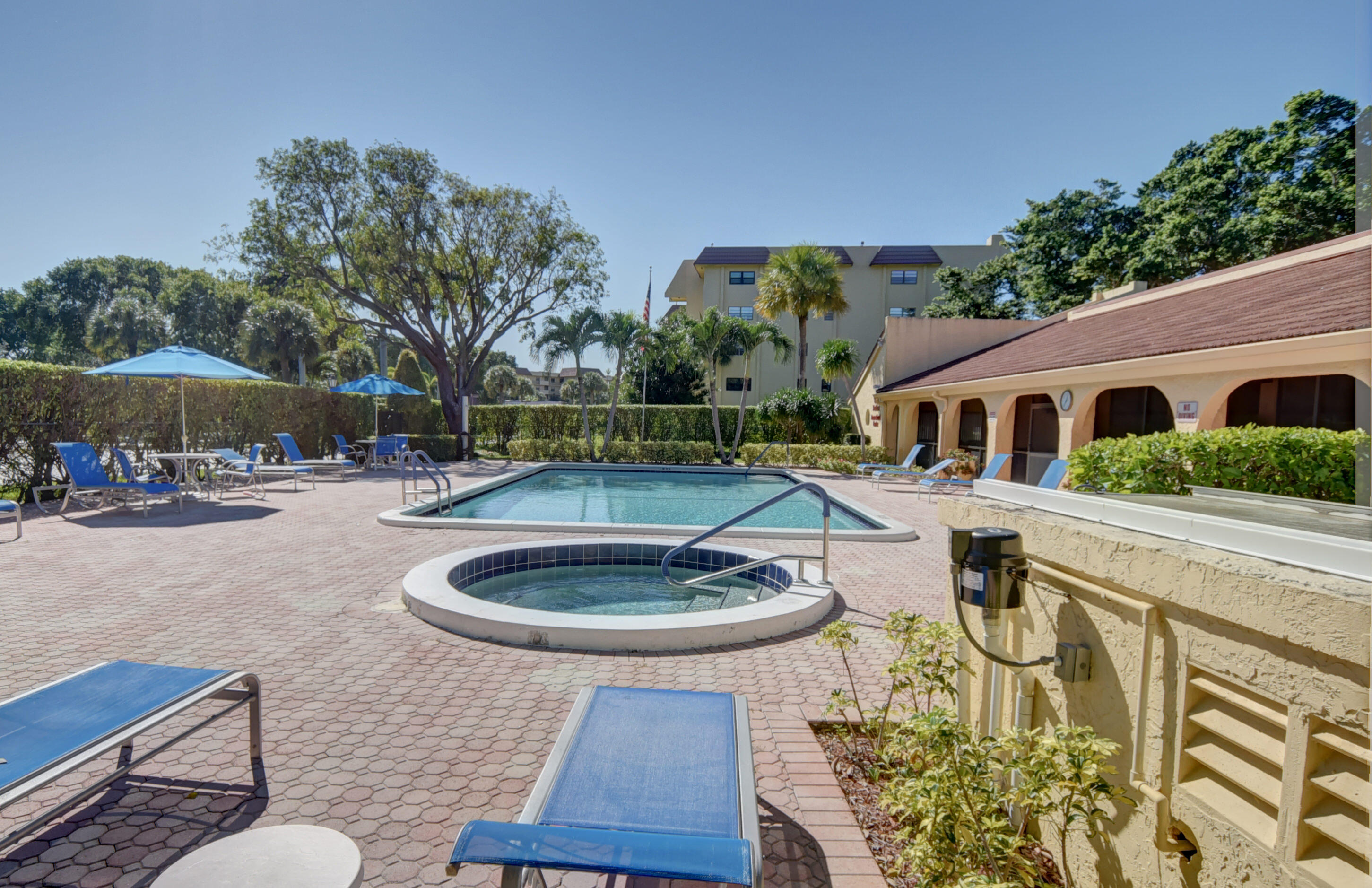 9260 SW 14th Street 2207