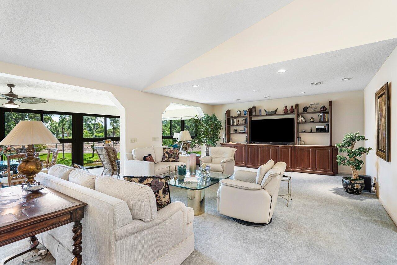 69 Eastgate Drive Unit D