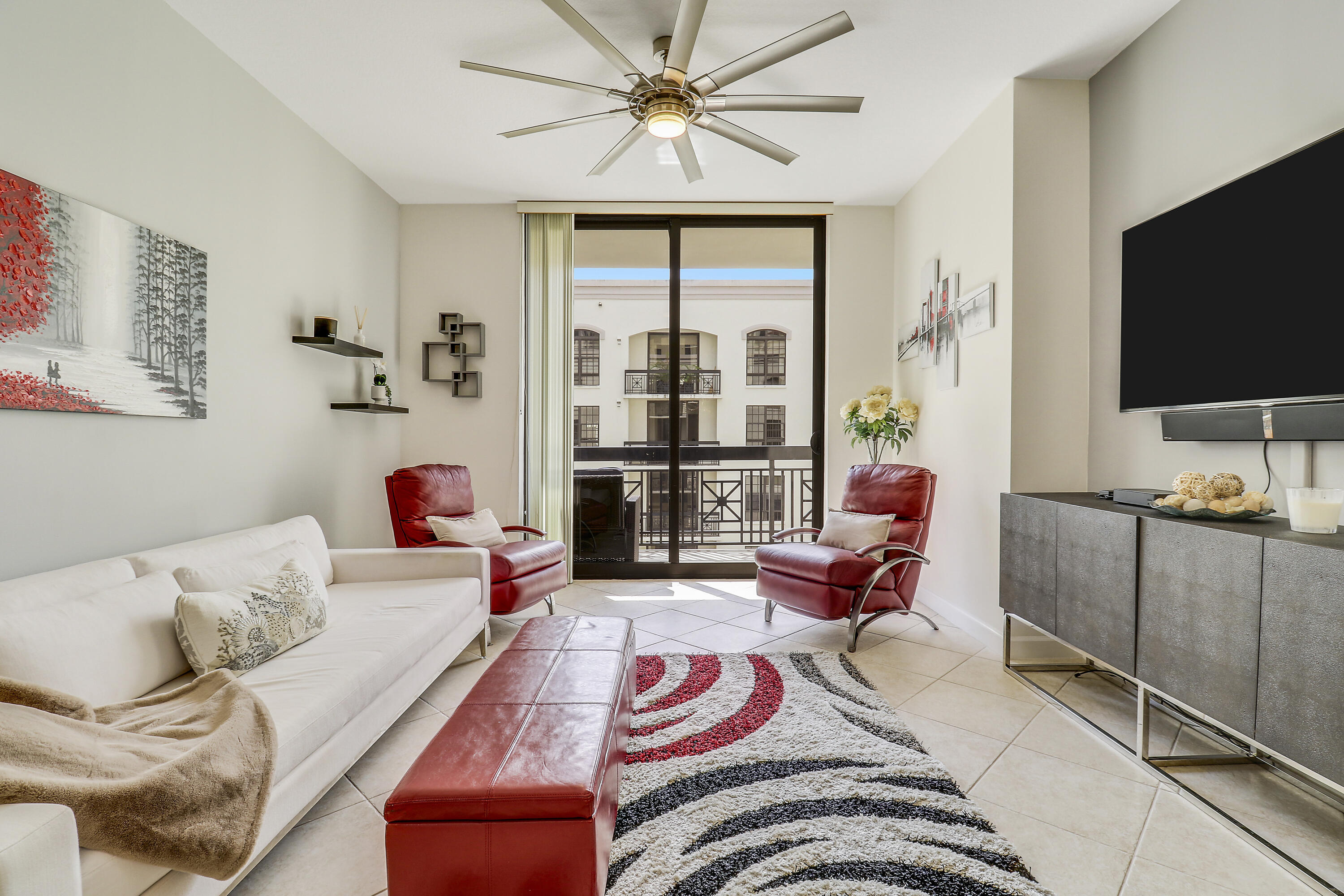 801 S Olive Avenue 1515
