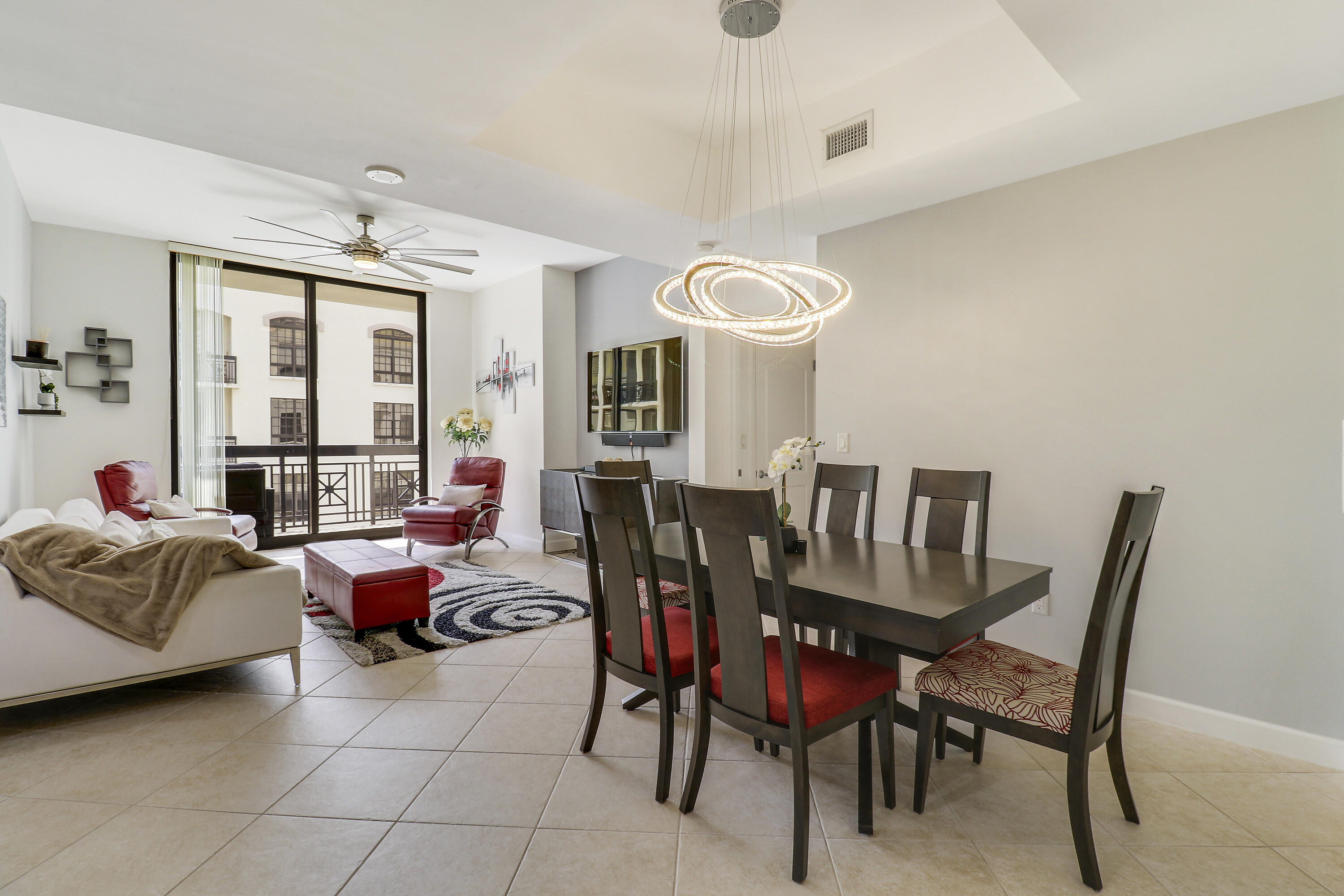 801 S Olive Avenue 1515