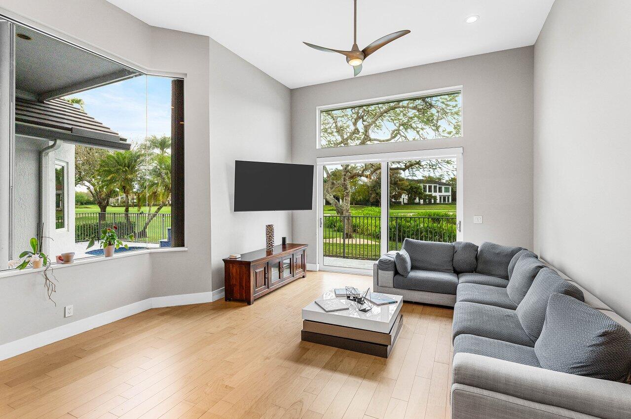 5440 NW 41st Terrace