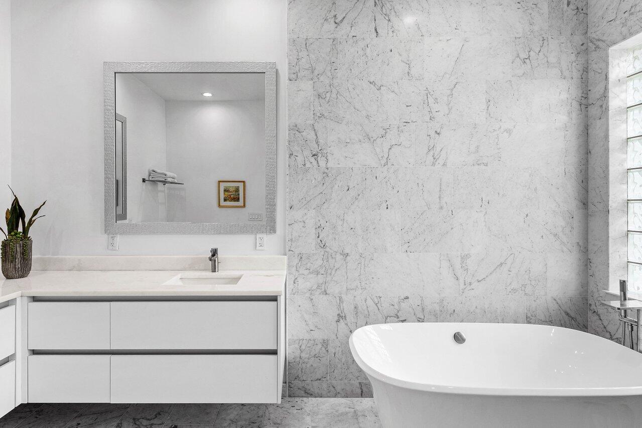 5440 NW 41st Terrace