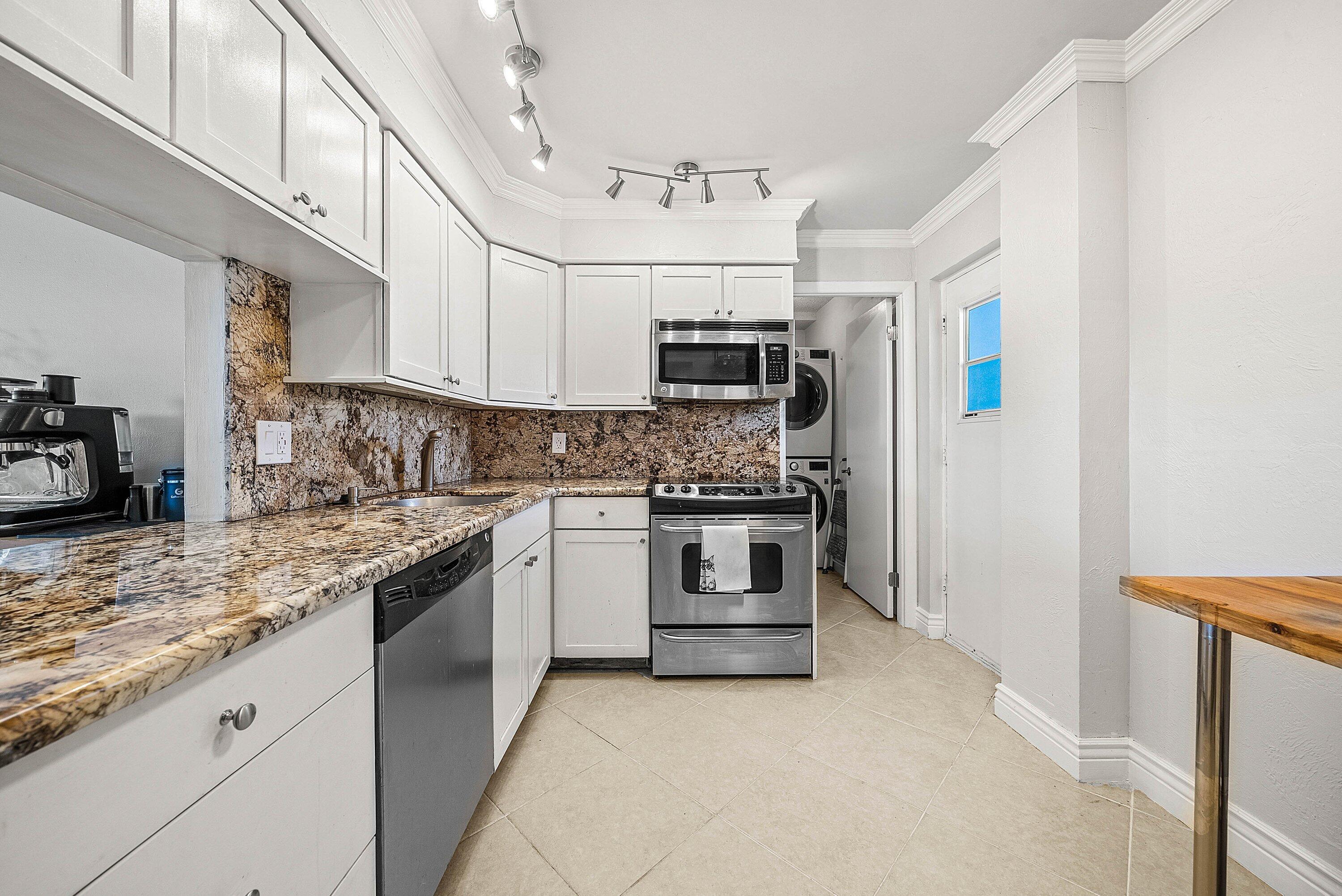 6699 NW 2nd Avenue 415