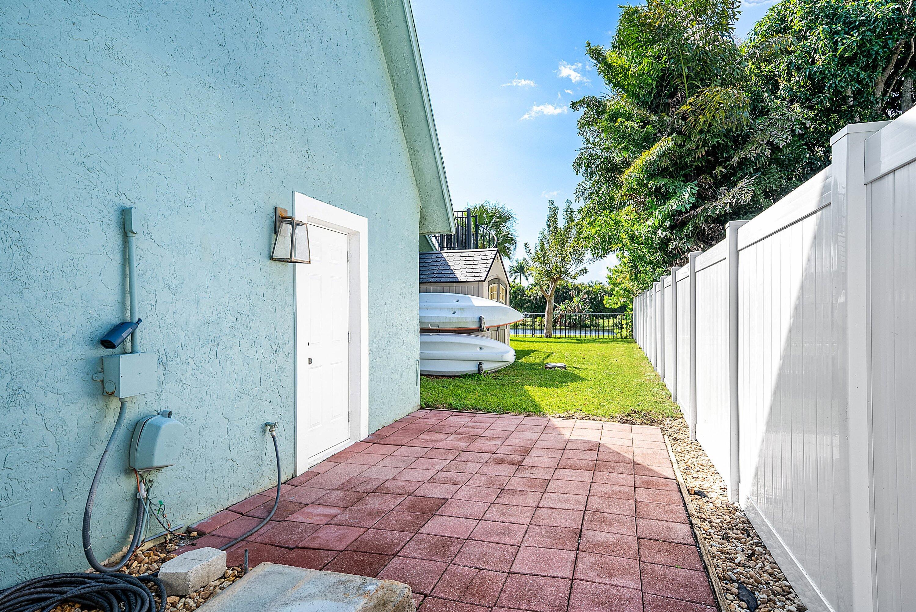 1508 Cormorant Road