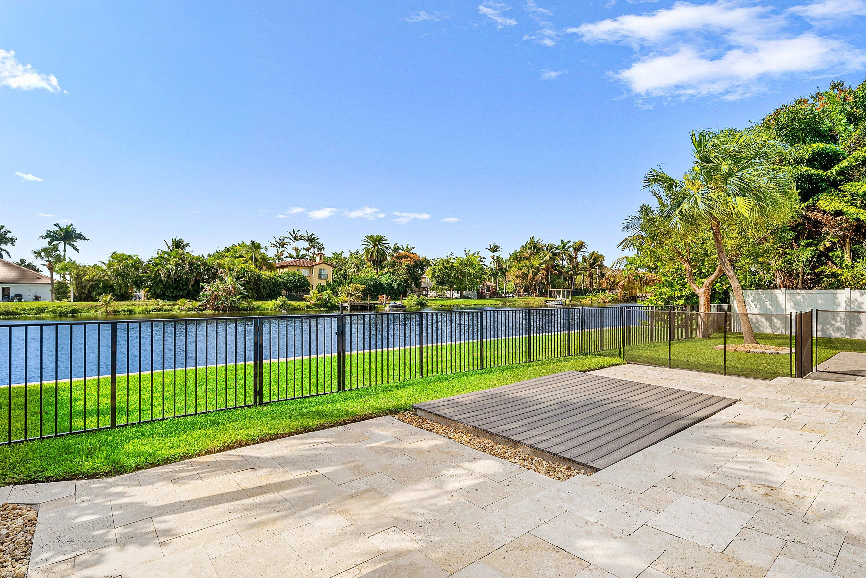 1508 Cormorant Road