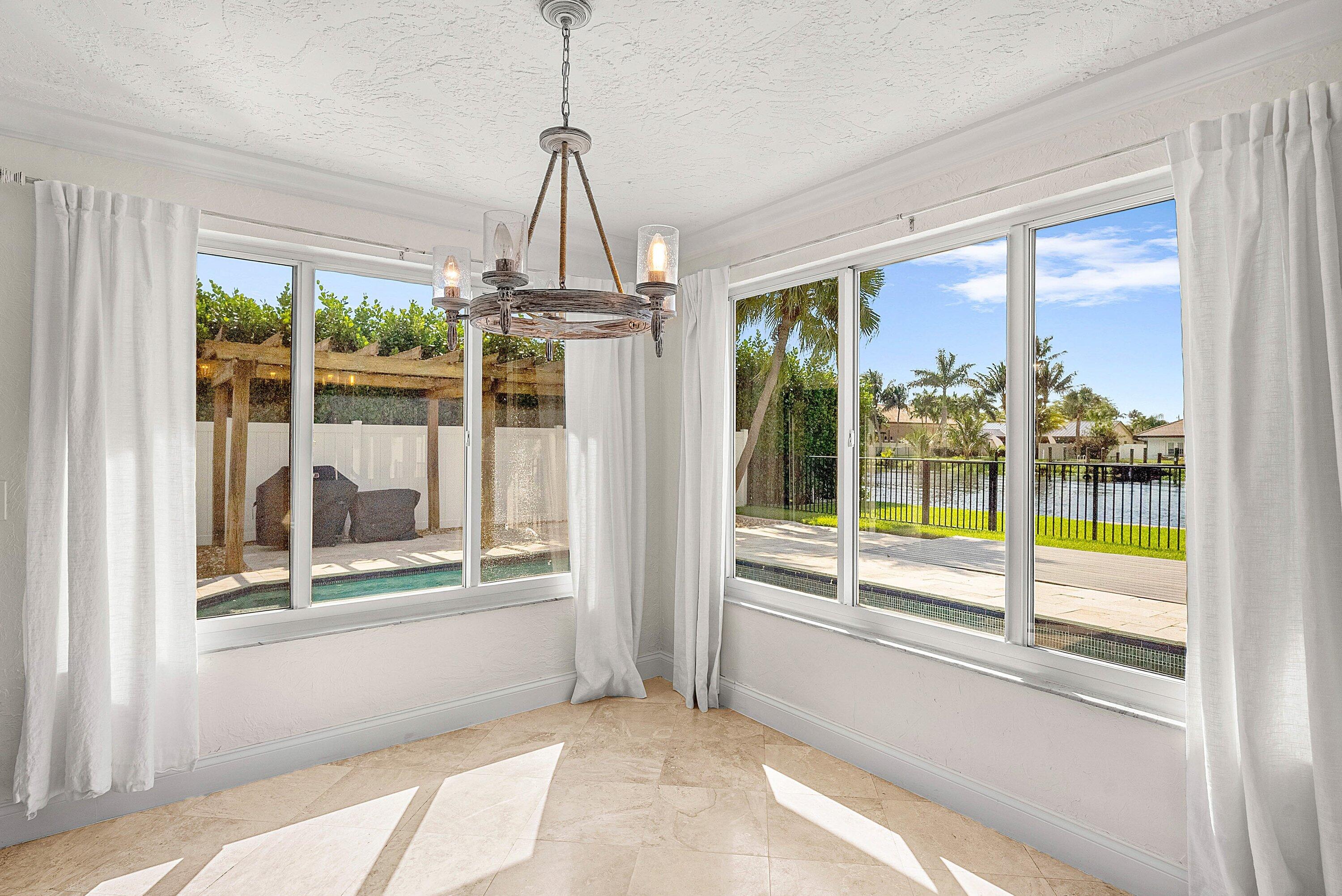 1508 Cormorant Road