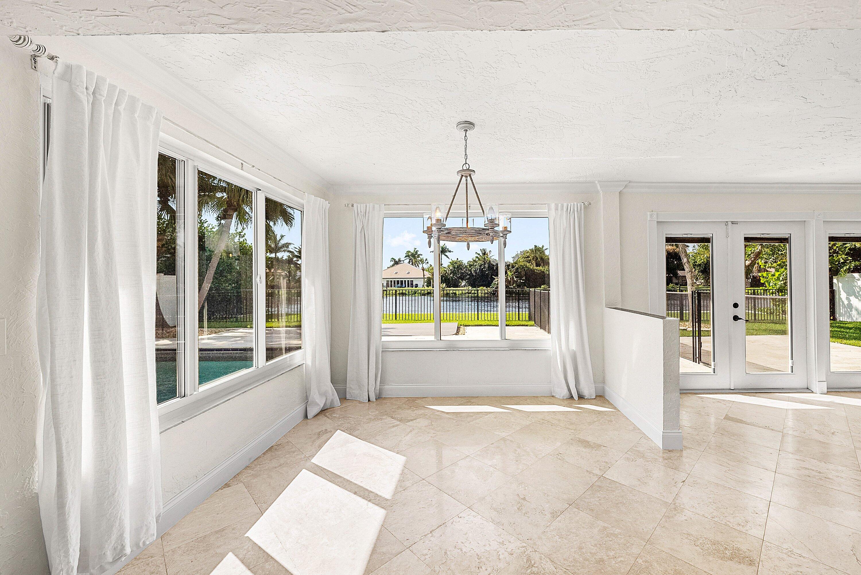 1508 Cormorant Road