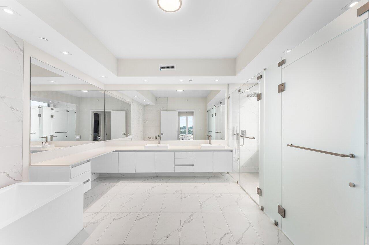 3100 N Ocean Drive P705