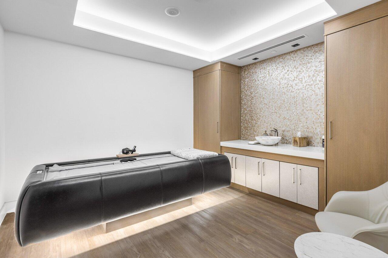 3100 N Ocean Drive P705