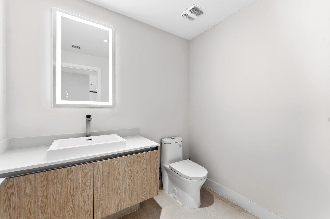 3100 N Ocean Drive P705