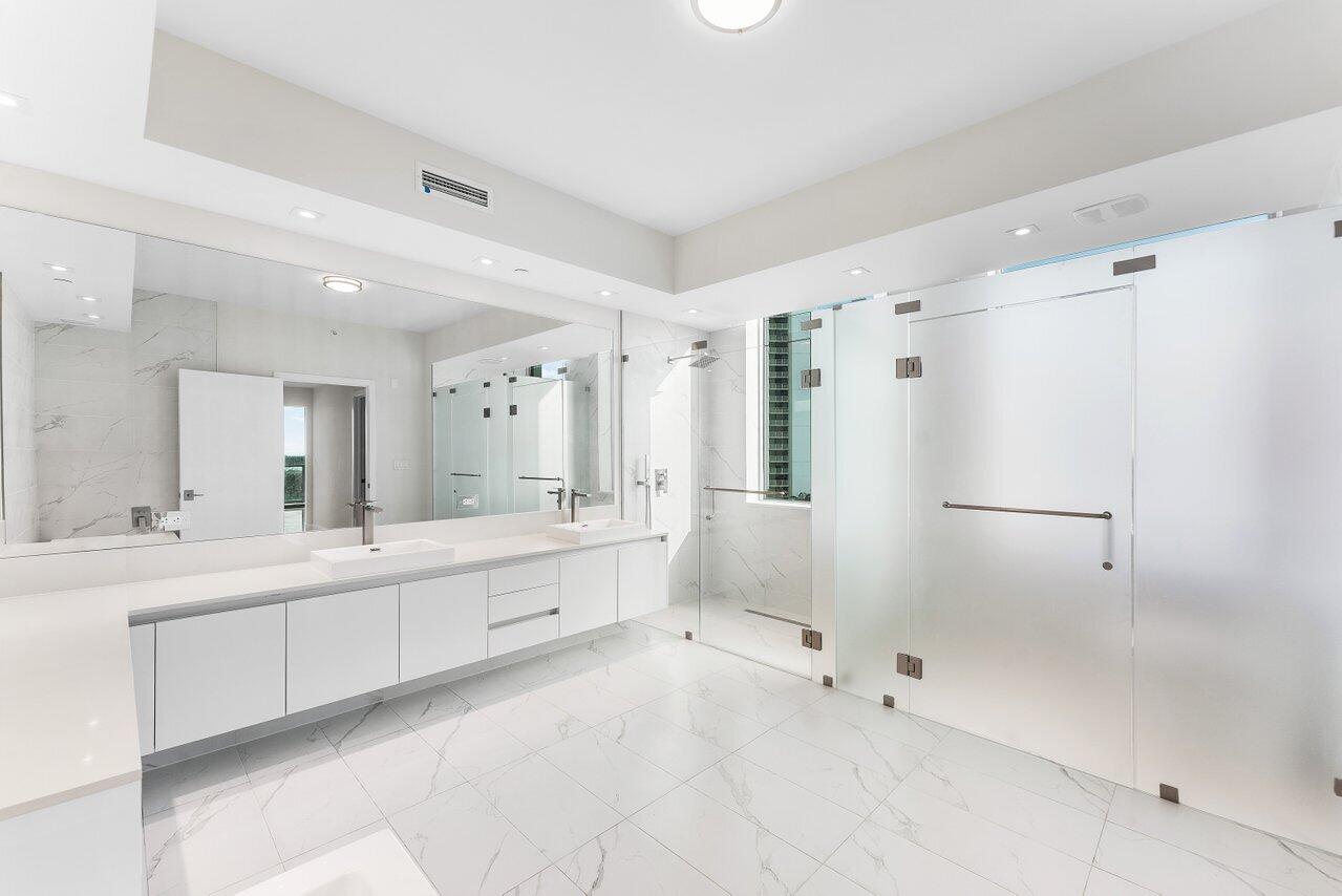 3100 N Ocean Drive P705