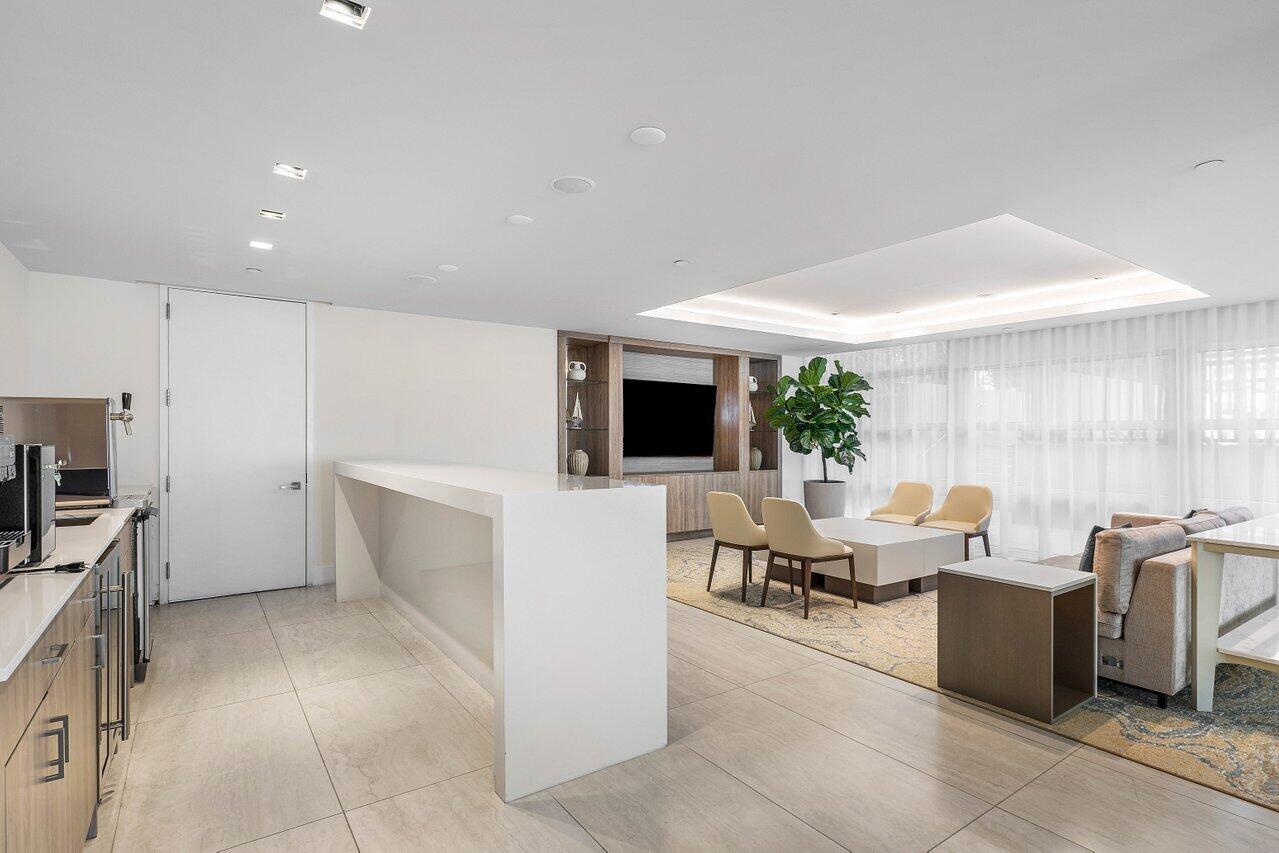 3100 N Ocean Drive P705