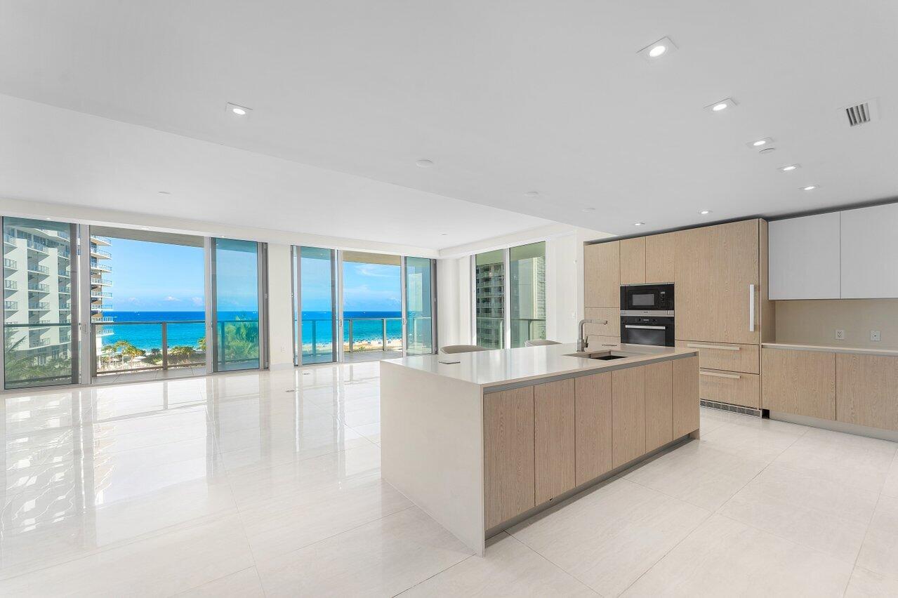 3100 N Ocean Drive P705