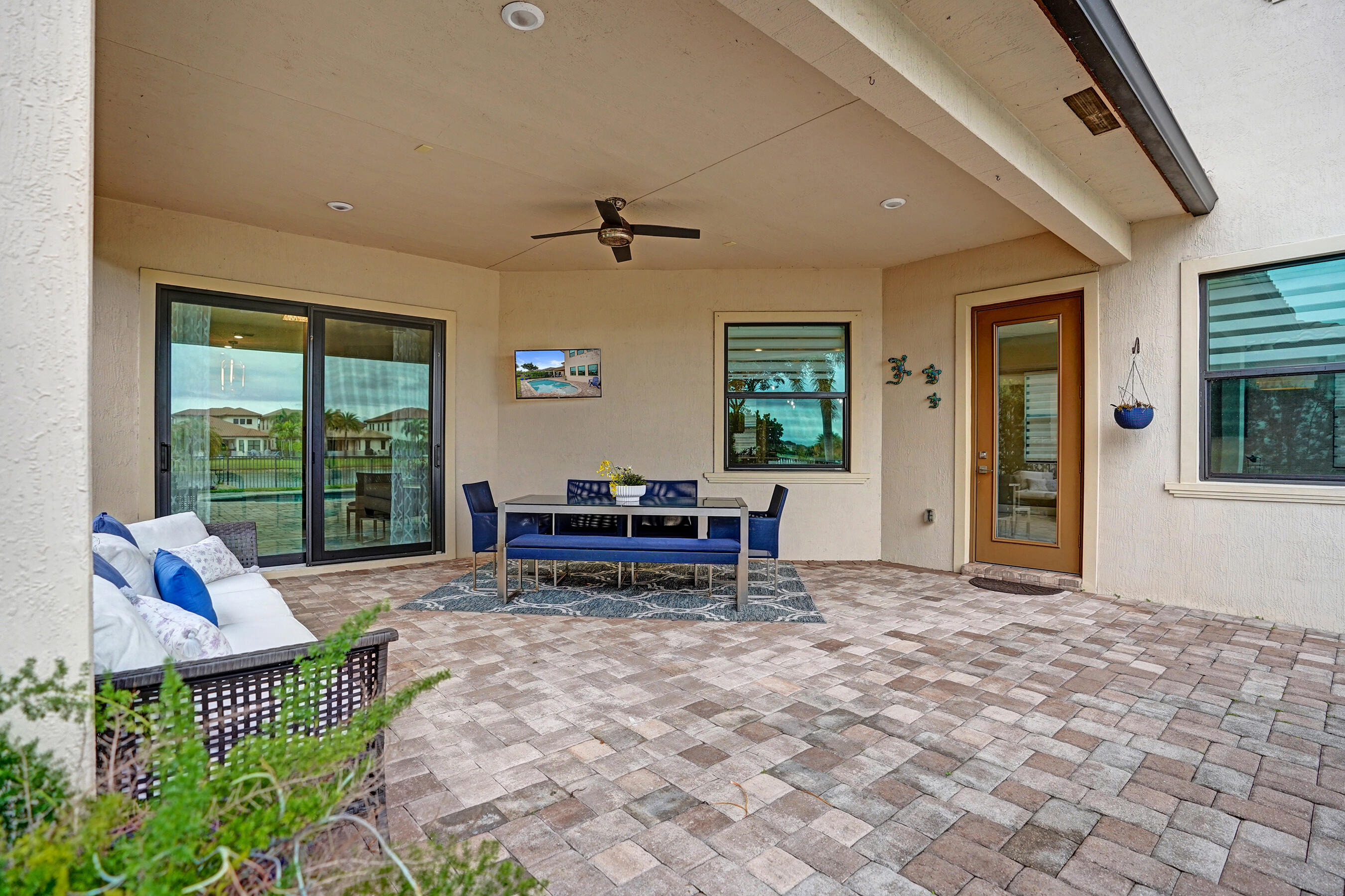 11965 S Baypoint Circle