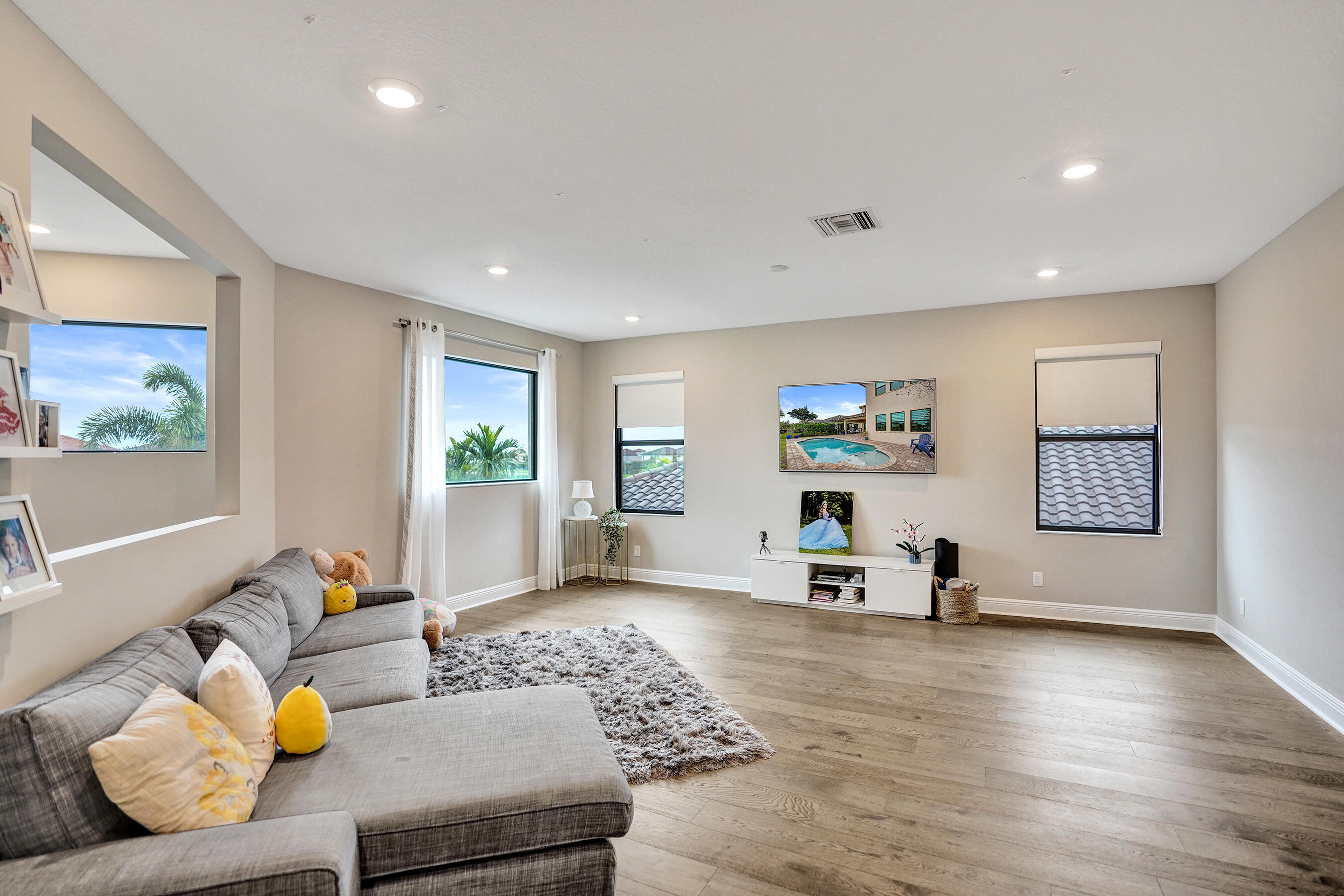 11965 S Baypoint Circle