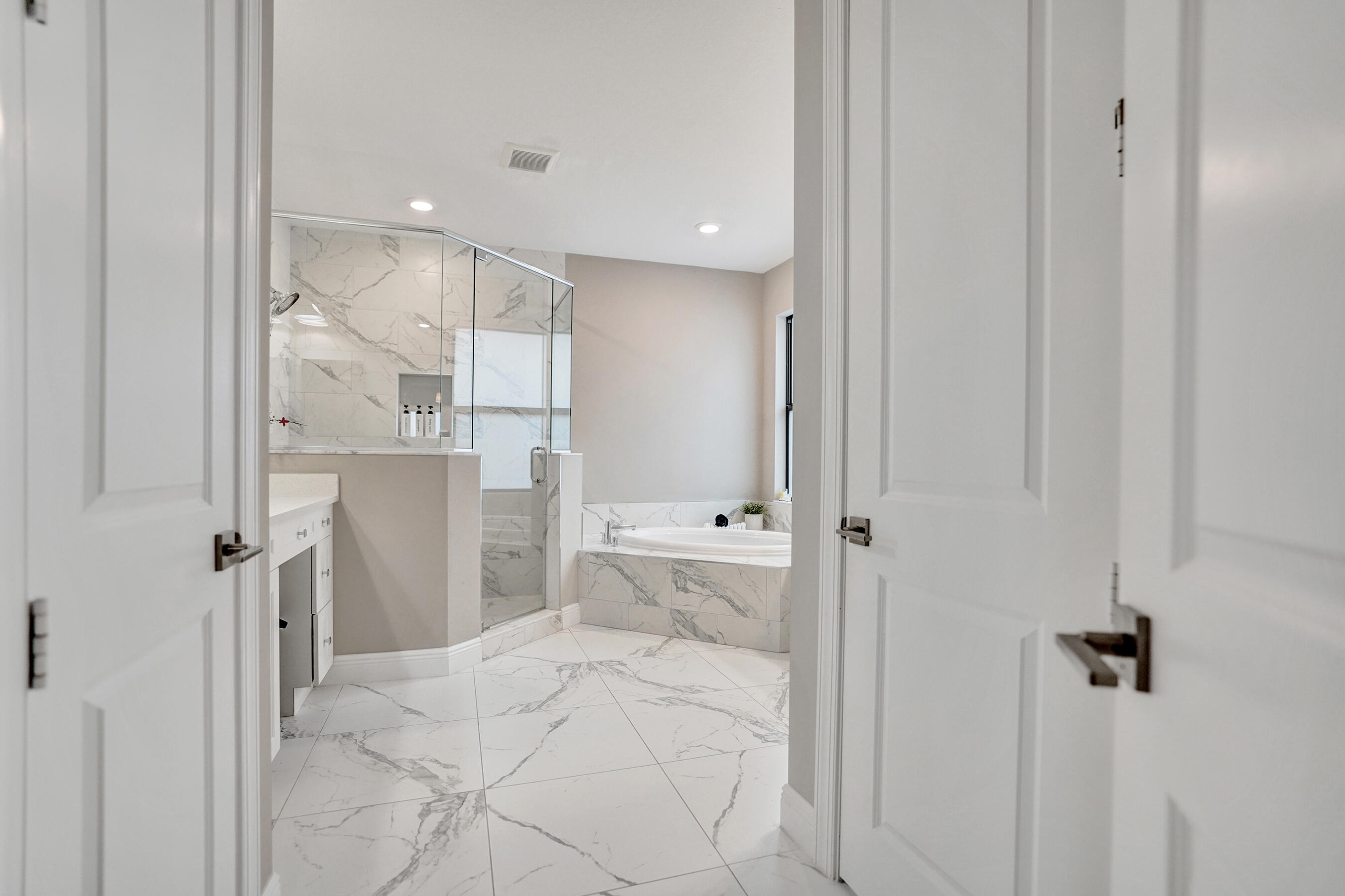 11965 S Baypoint Circle