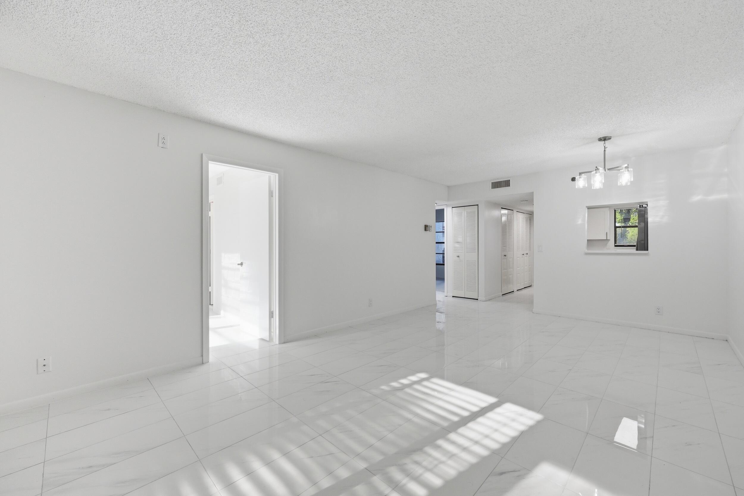 4700 Lucerne Lakes Boulevard W 103