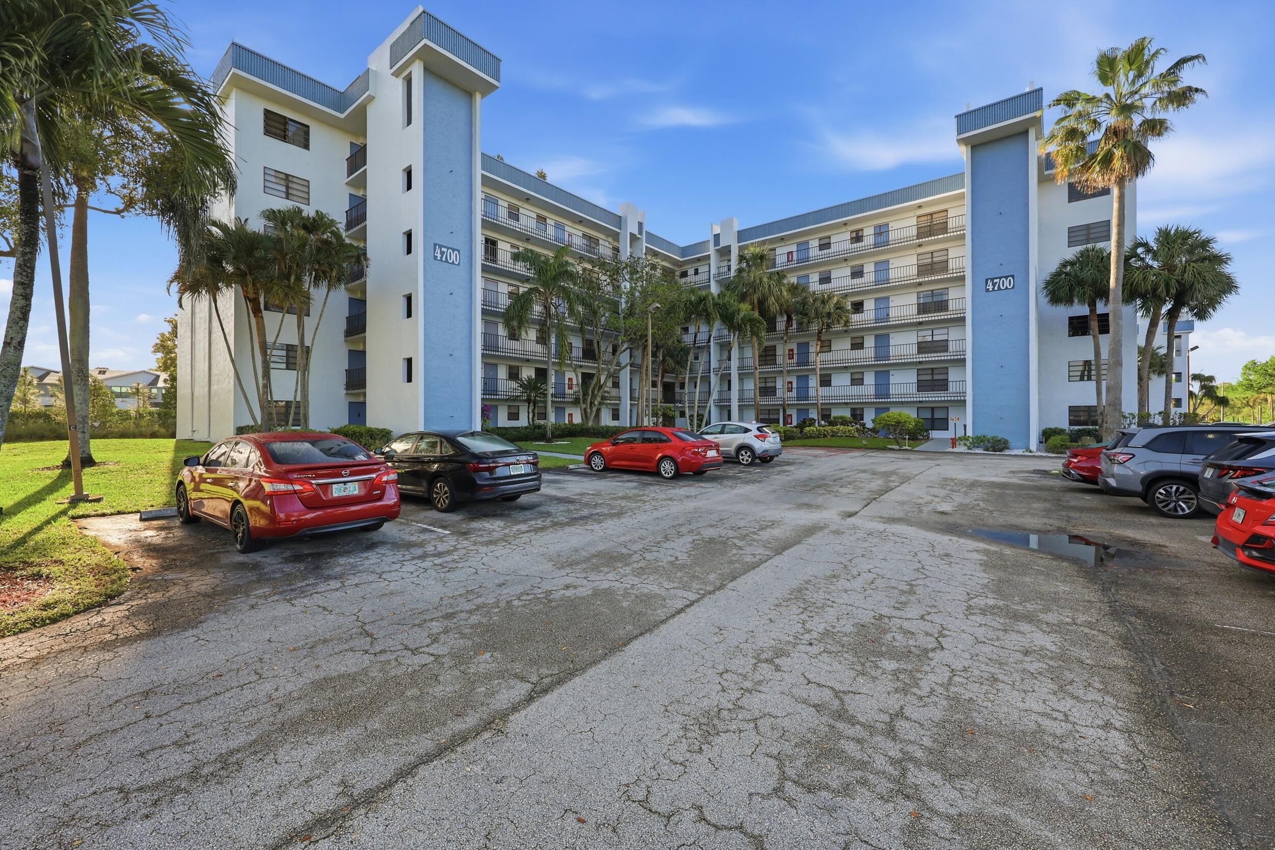 4700 Lucerne Lakes Boulevard W 103