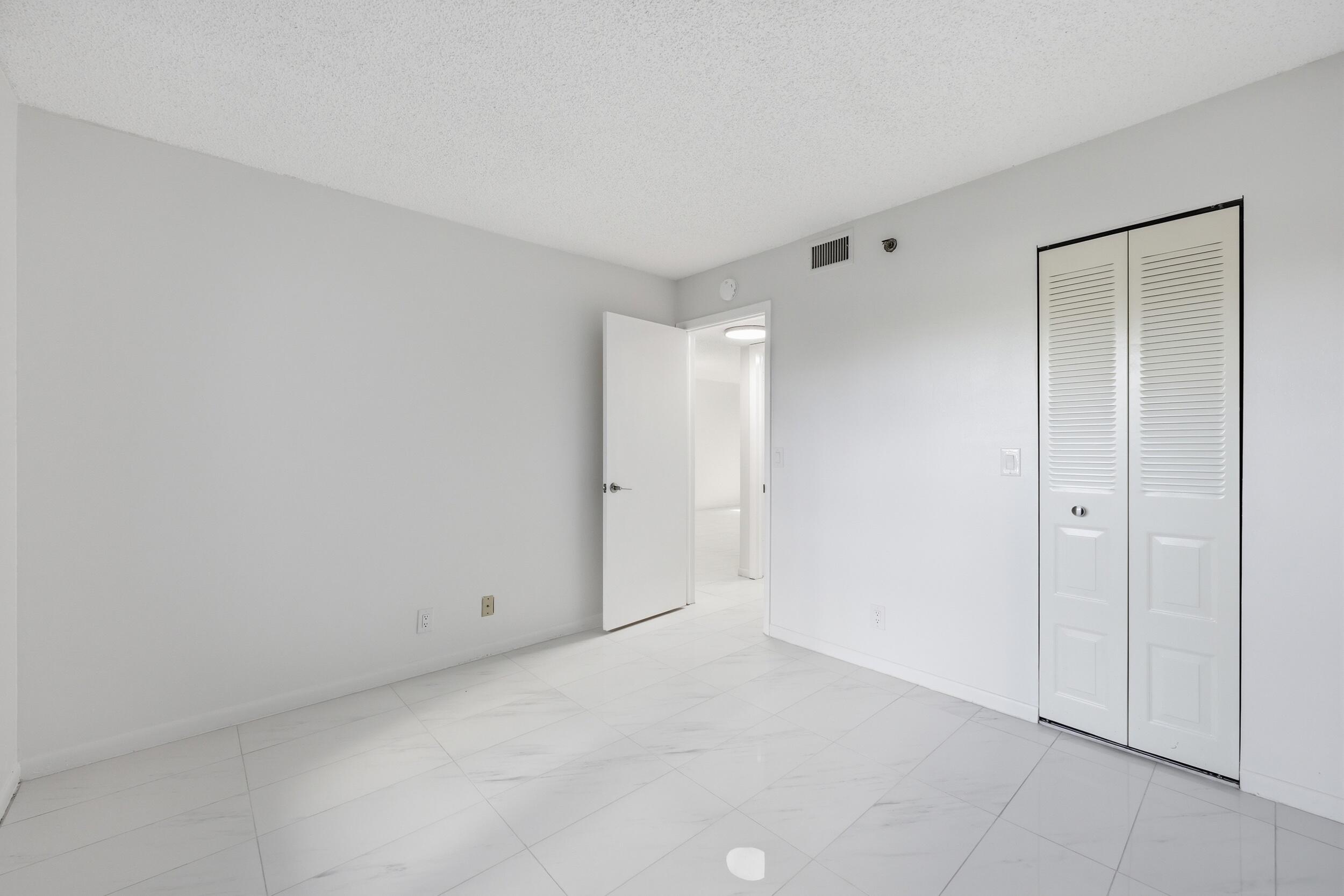 4700 Lucerne Lakes Boulevard W 103