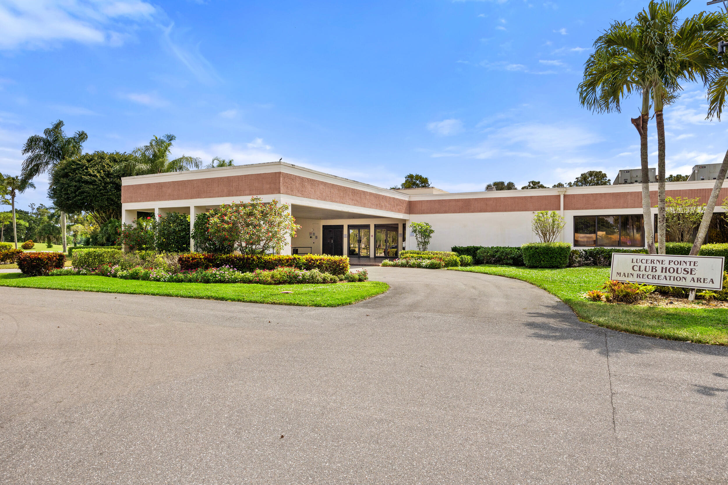 4700 Lucerne Lakes Boulevard W 103