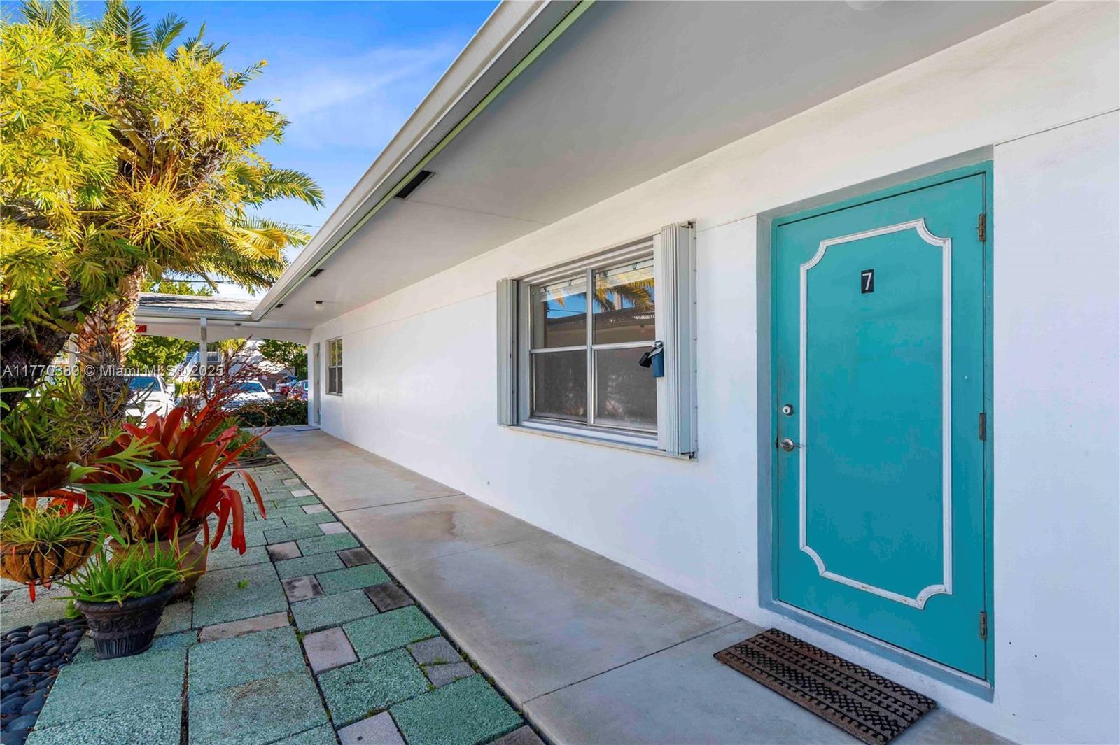 3240 NE 16th Street 7