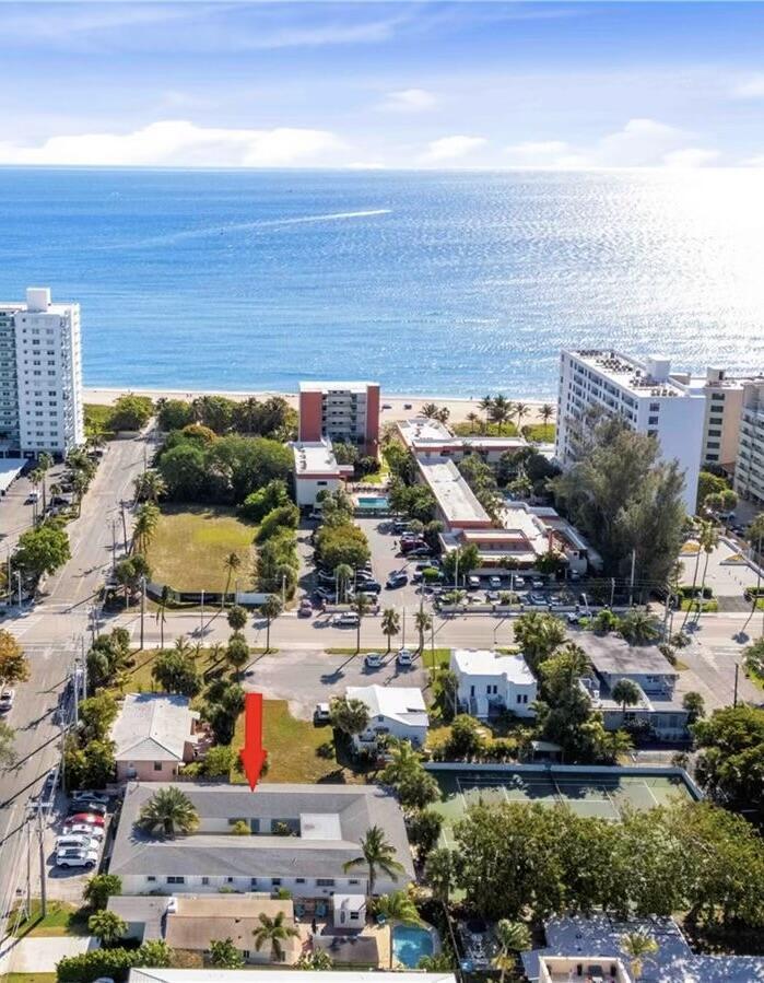 3240 NE 16th Street 7