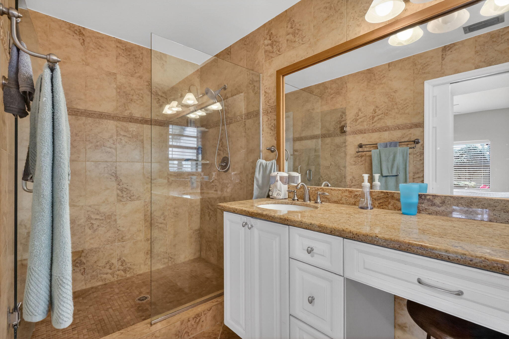 5875 Sun Pointe Circle