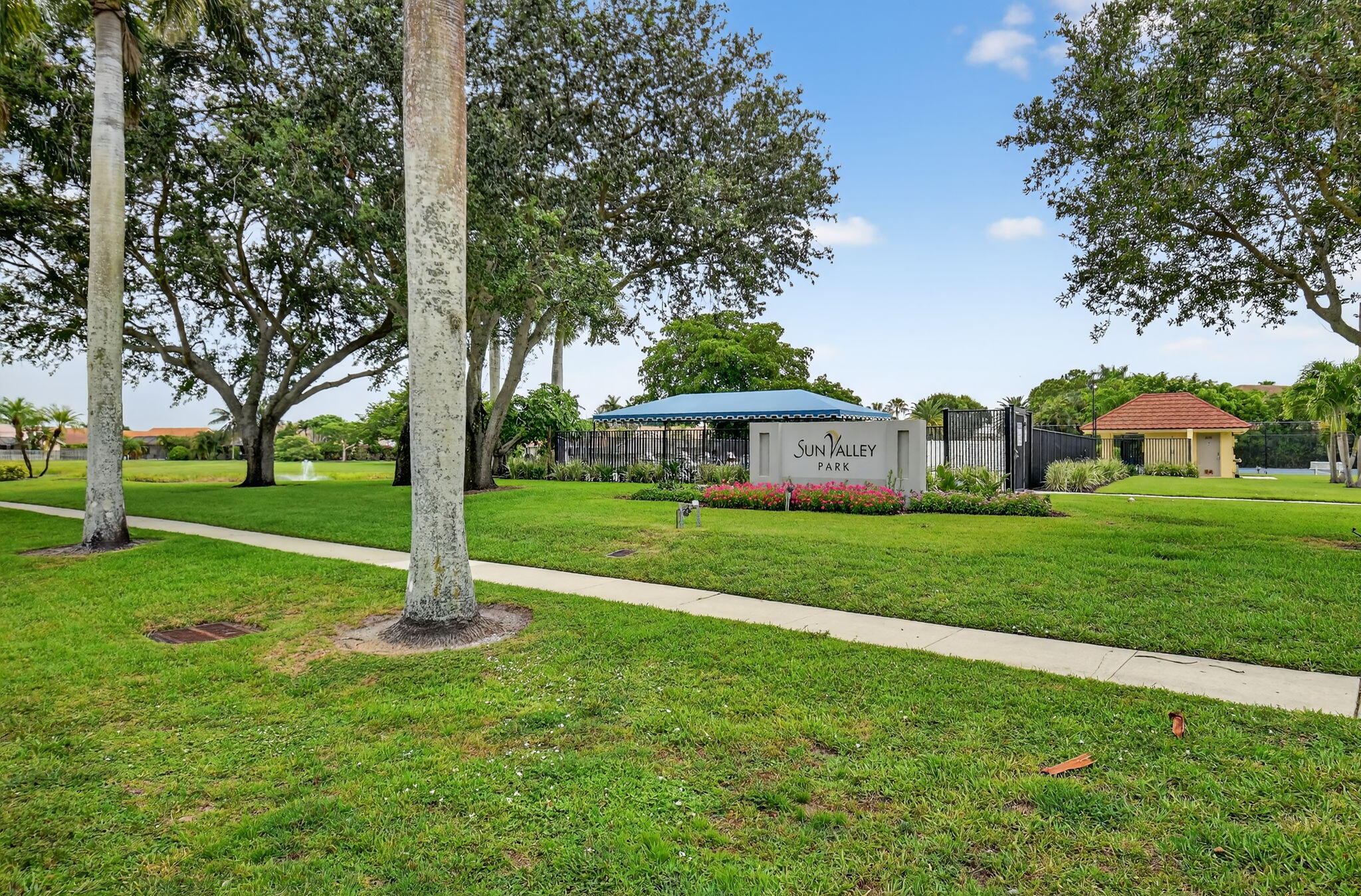 5875 Sun Pointe Circle