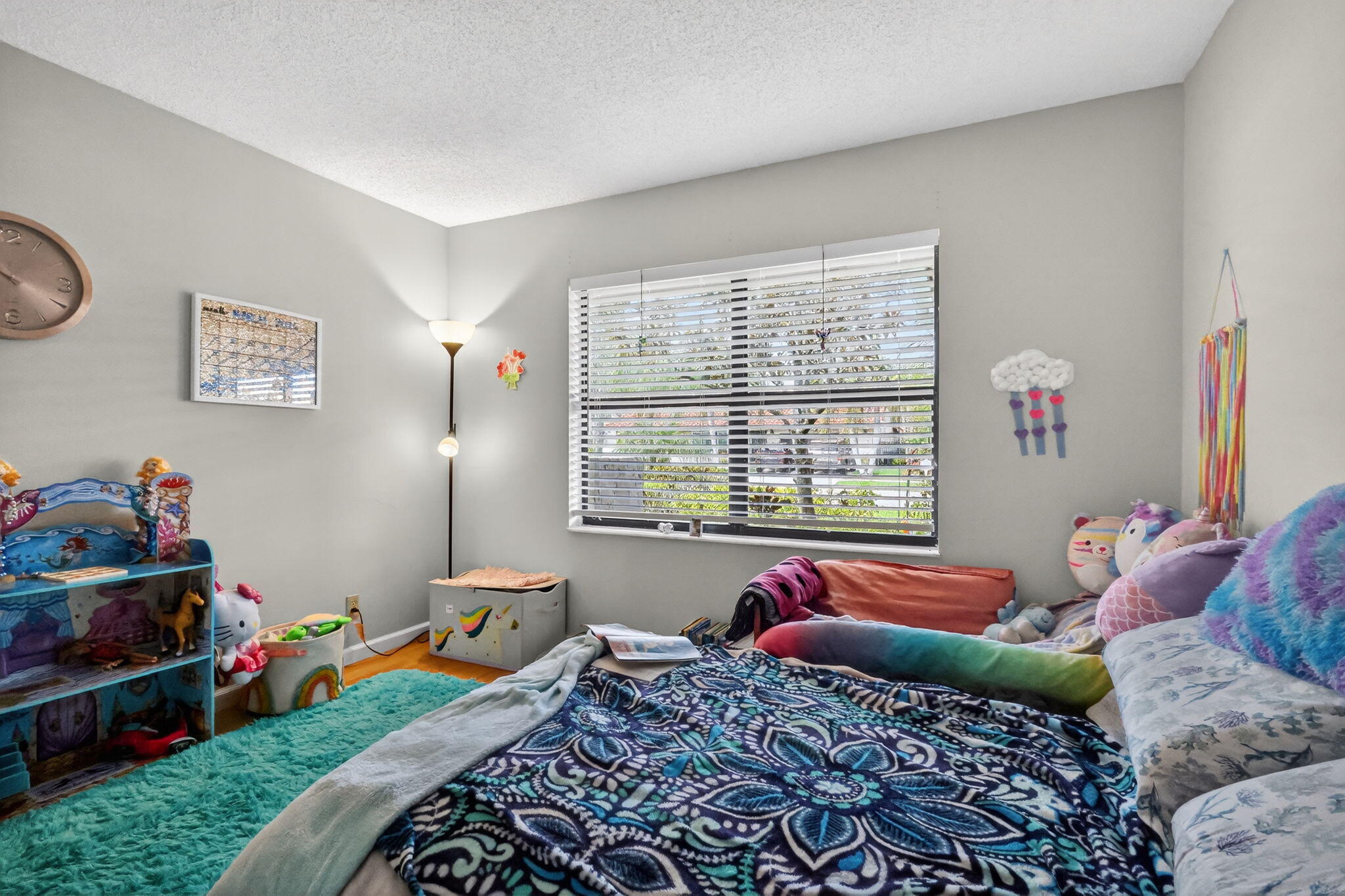 5875 Sun Pointe Circle