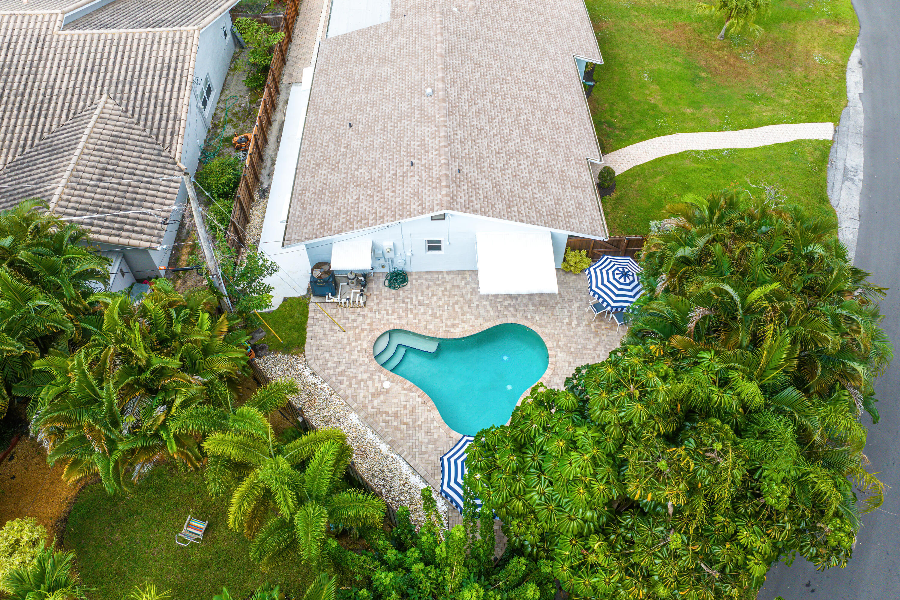 750 Heron Drive