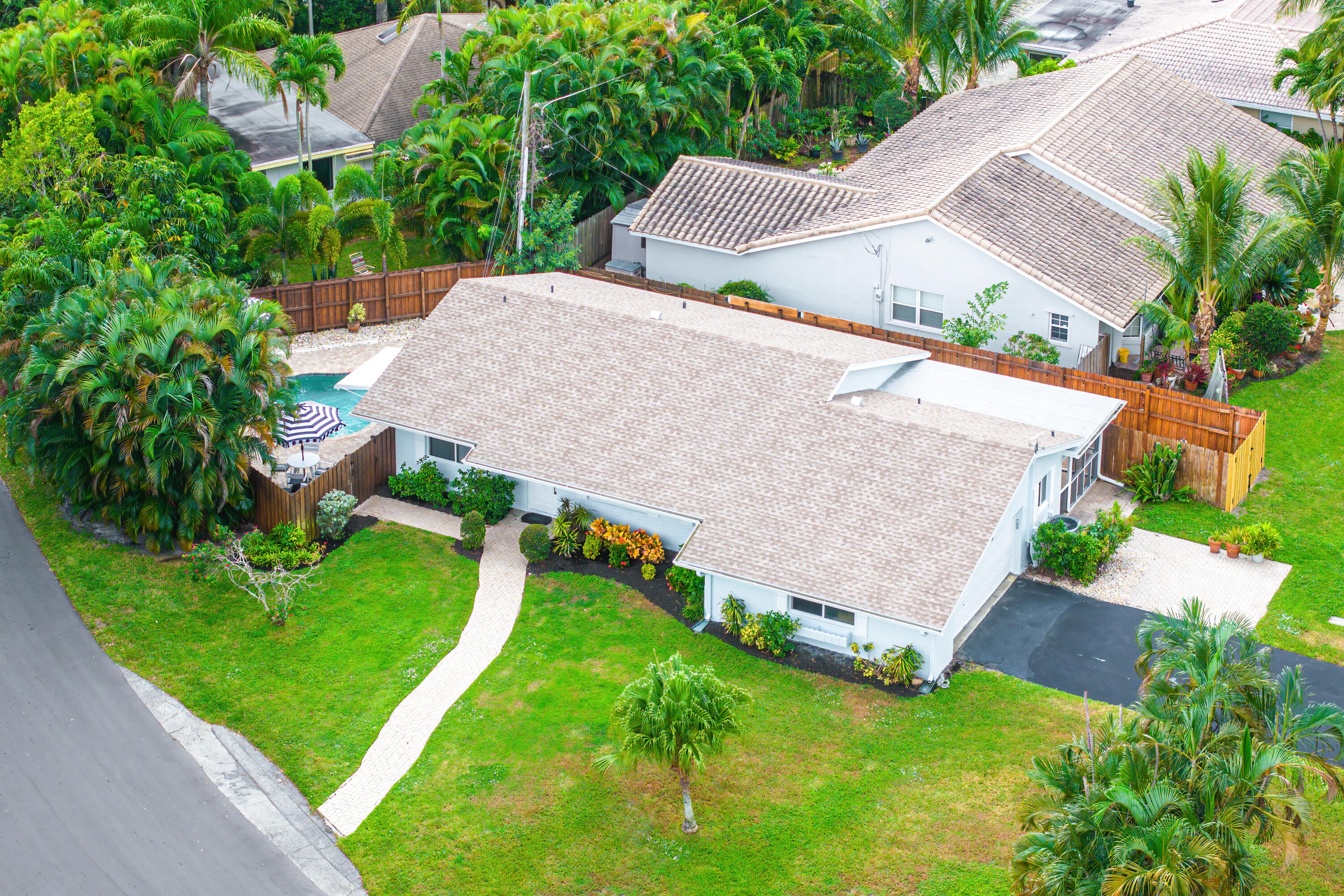 750 Heron Drive