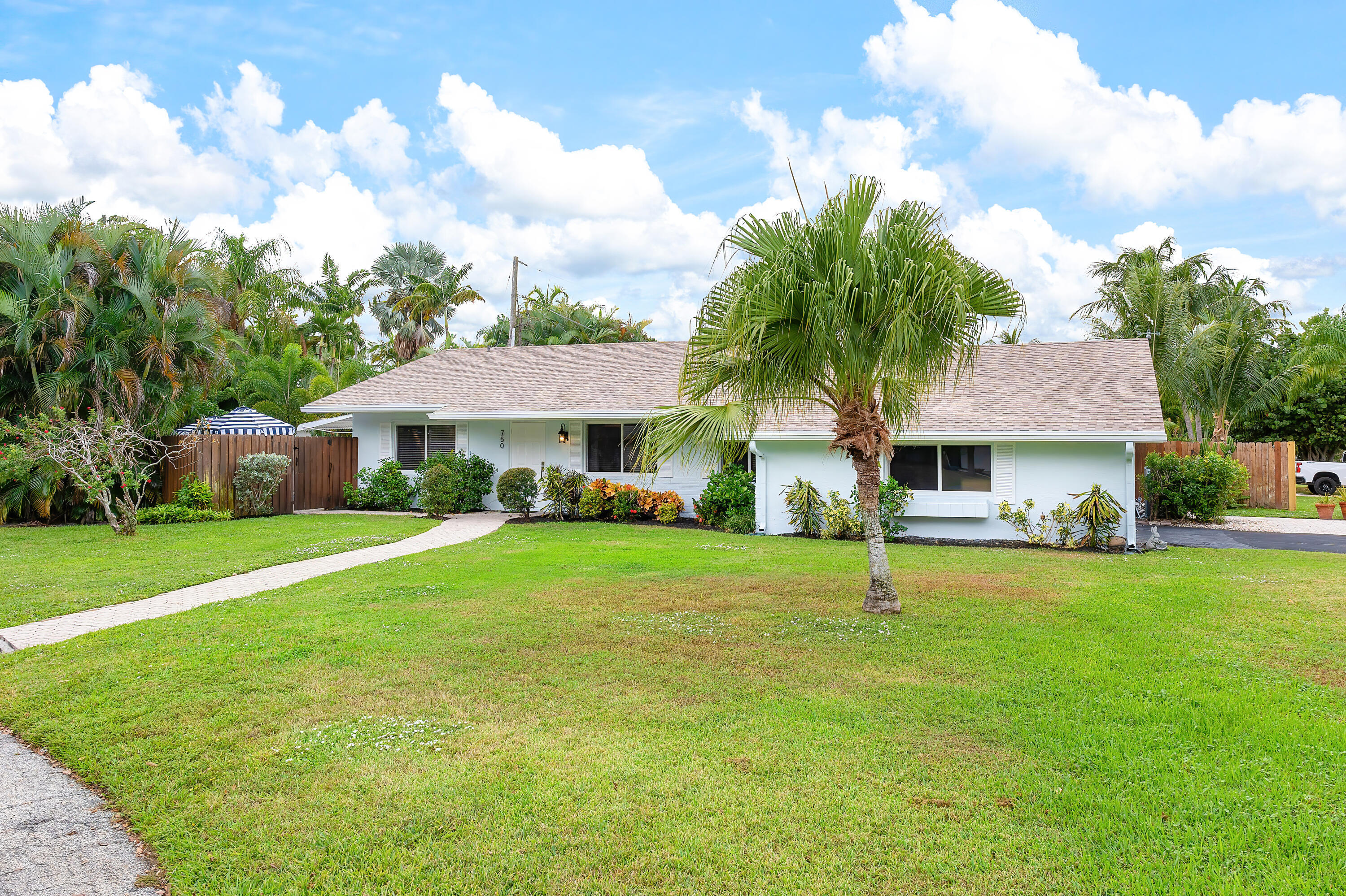 750 Heron Drive