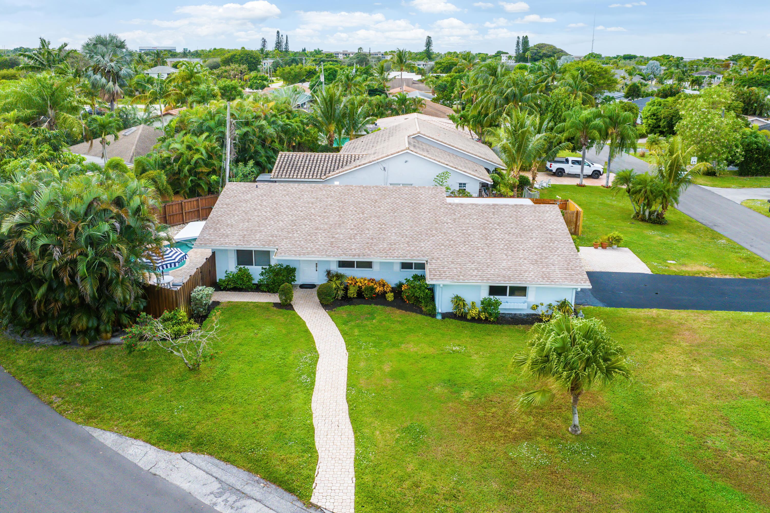 750 Heron Drive
