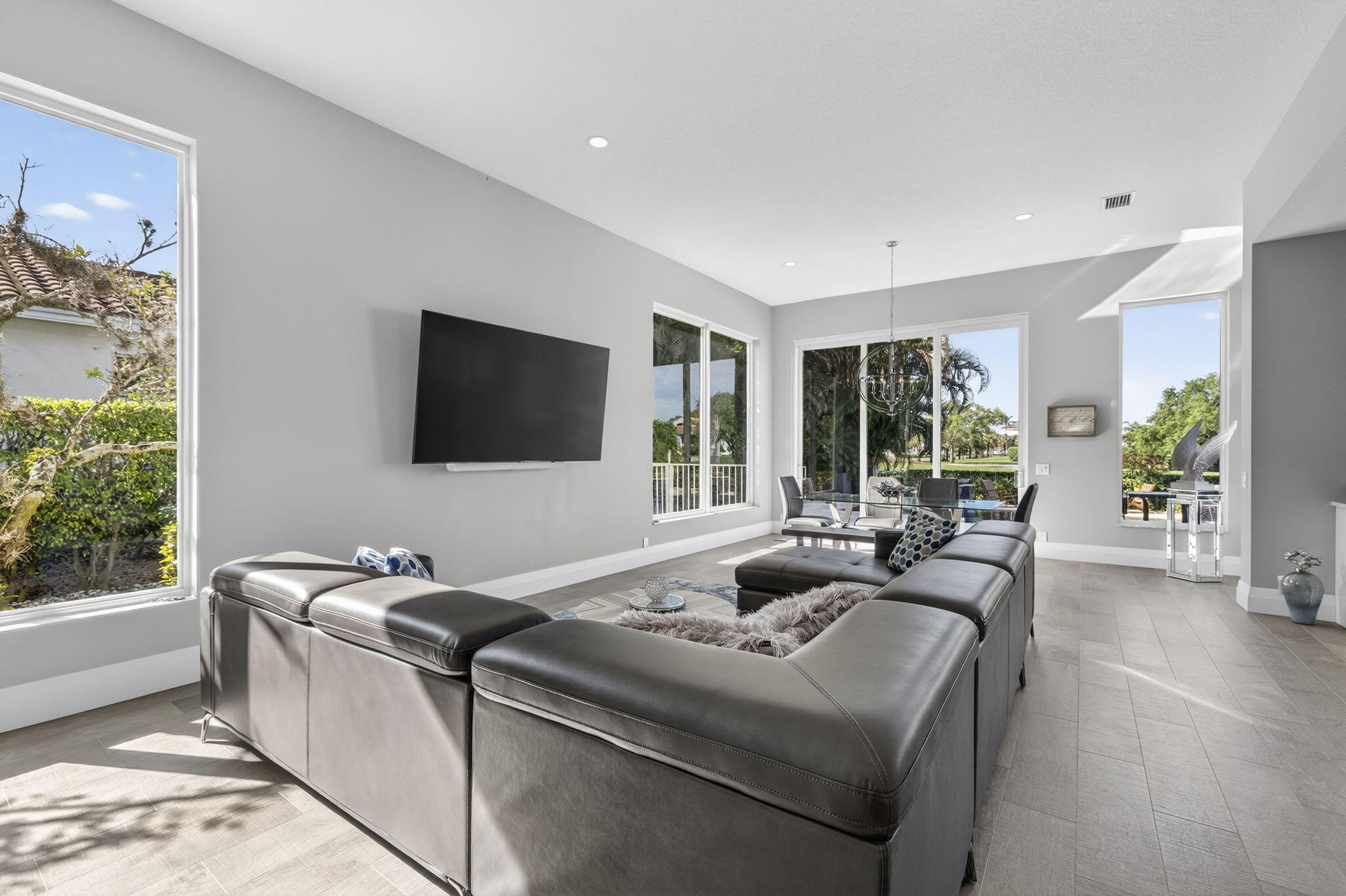 5723 NW 24th Terrace