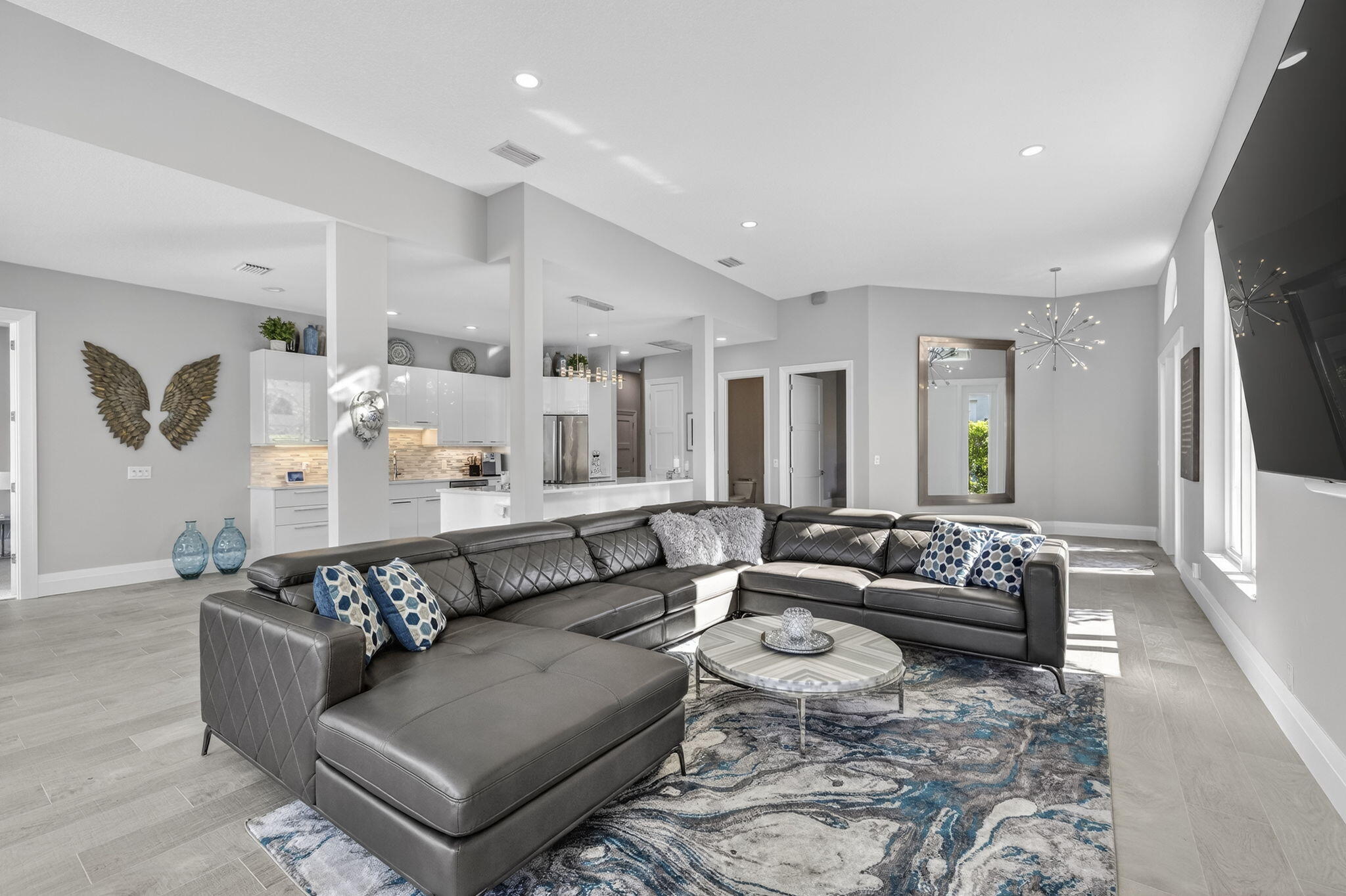 5723 NW 24th Terrace