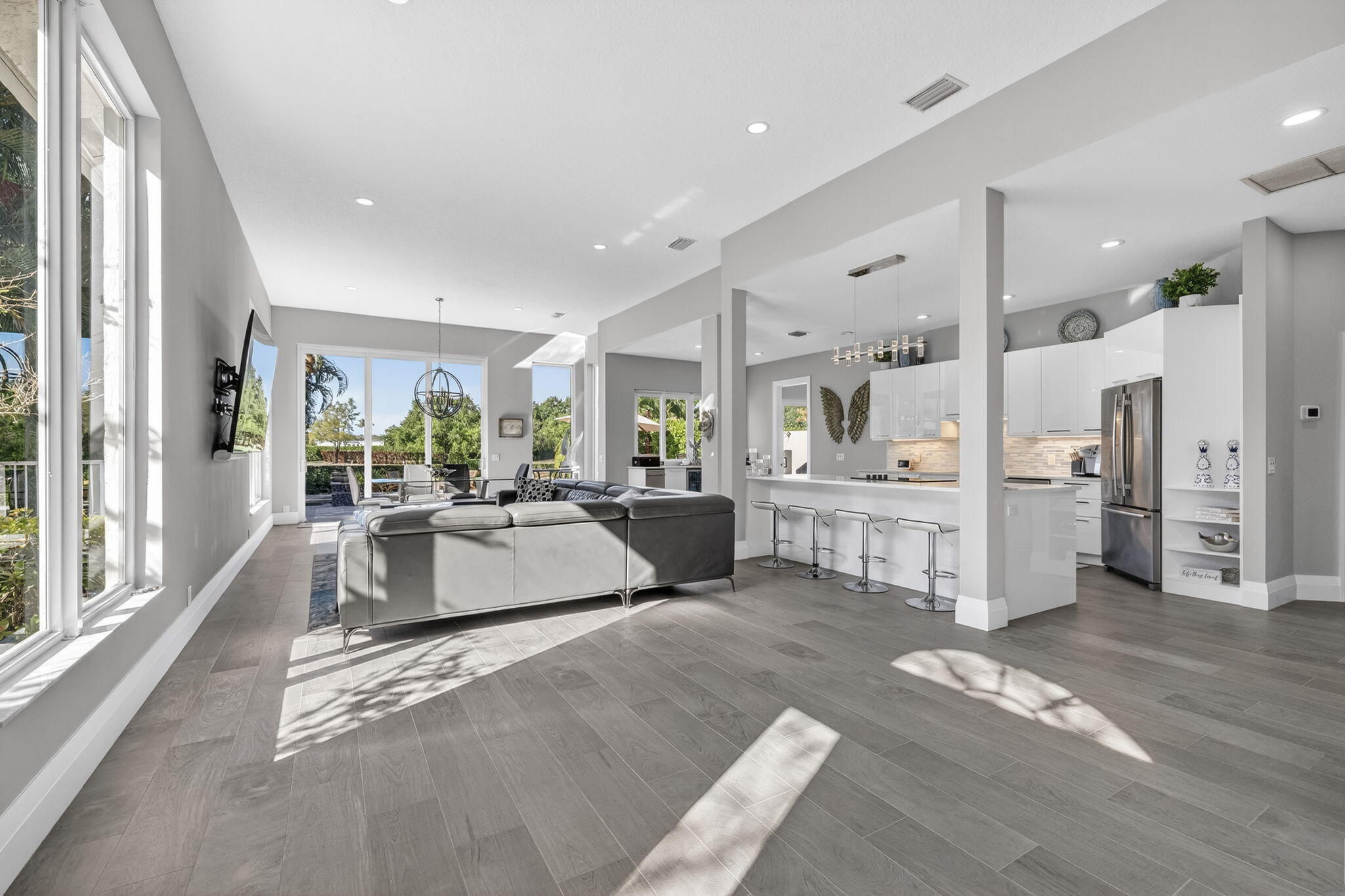 5723 NW 24th Terrace