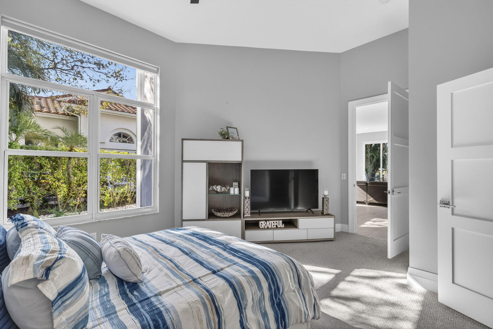 5723 NW 24th Terrace