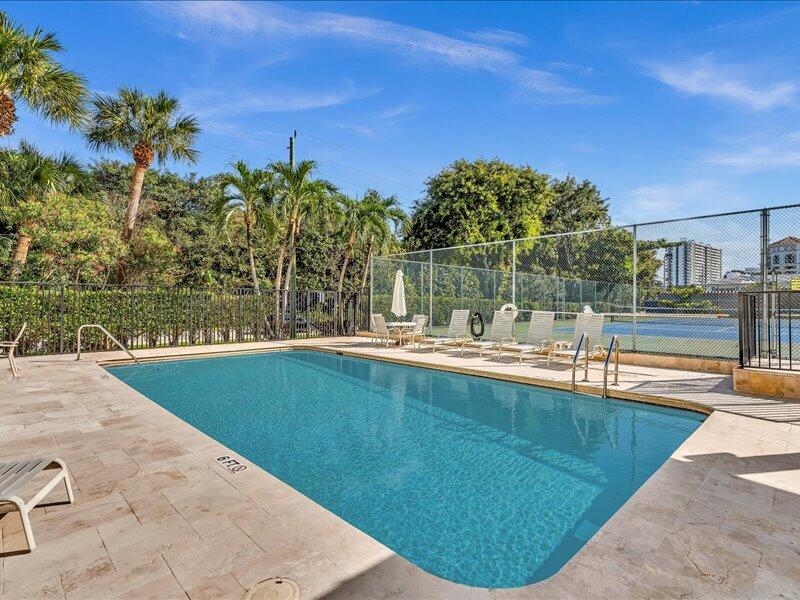 277 N Ocean Boulevard 102