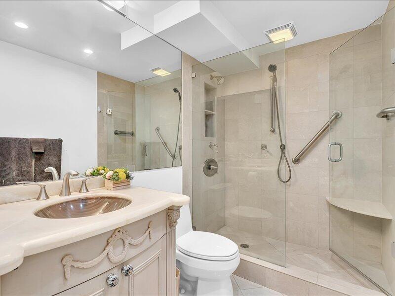 277 N Ocean Boulevard 102