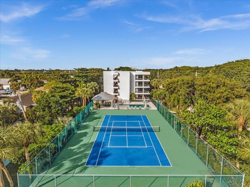 277 N Ocean Boulevard 102