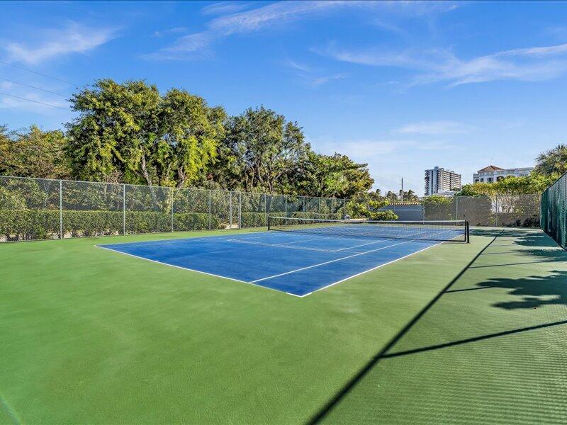 277 N Ocean Boulevard 102