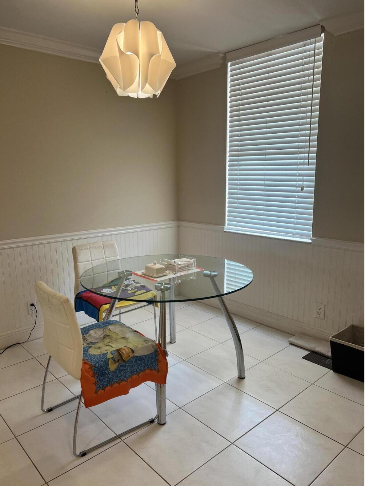 777 S Federal Highway 101 M