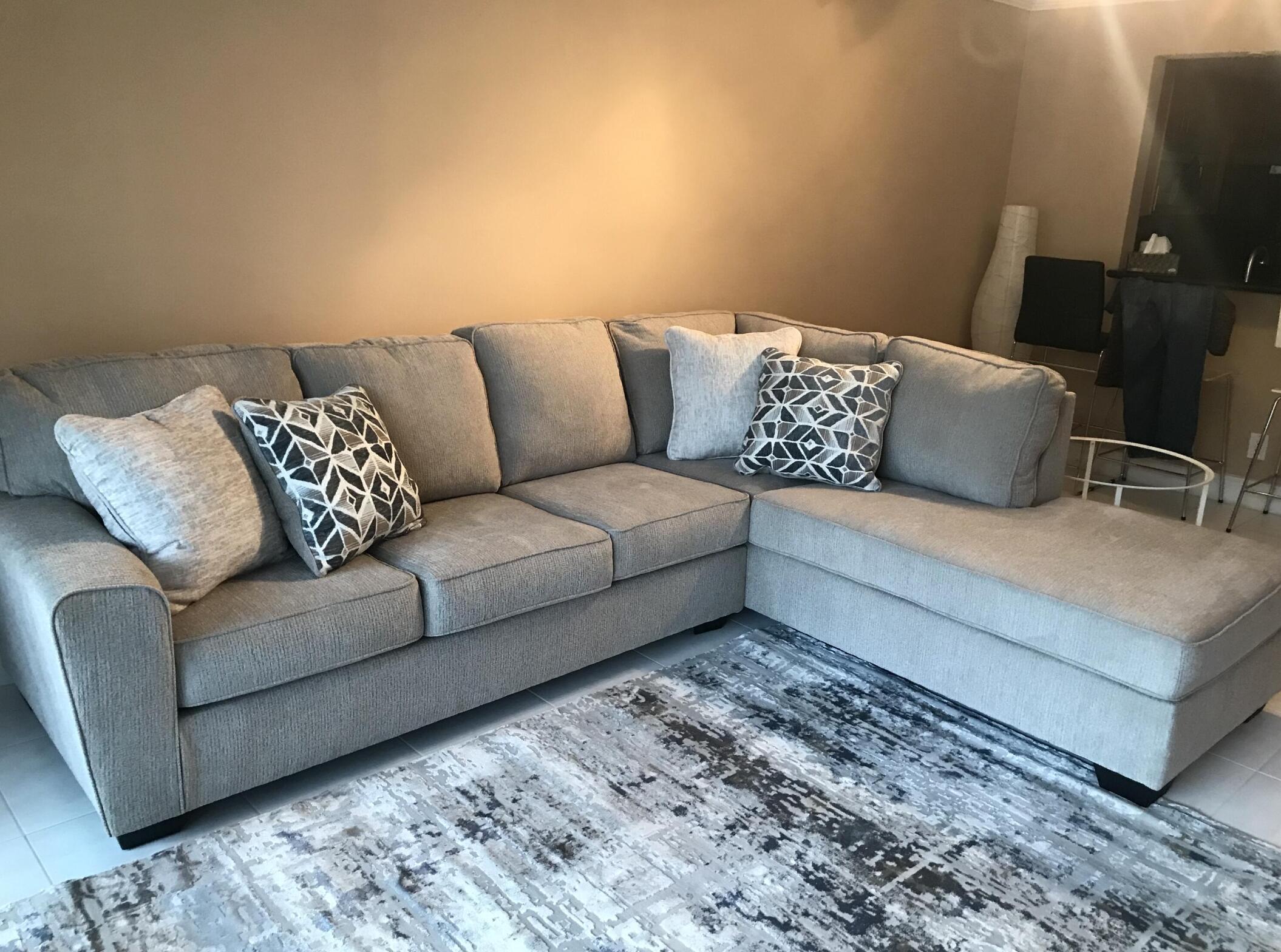 777 S Federal Highway 101 M