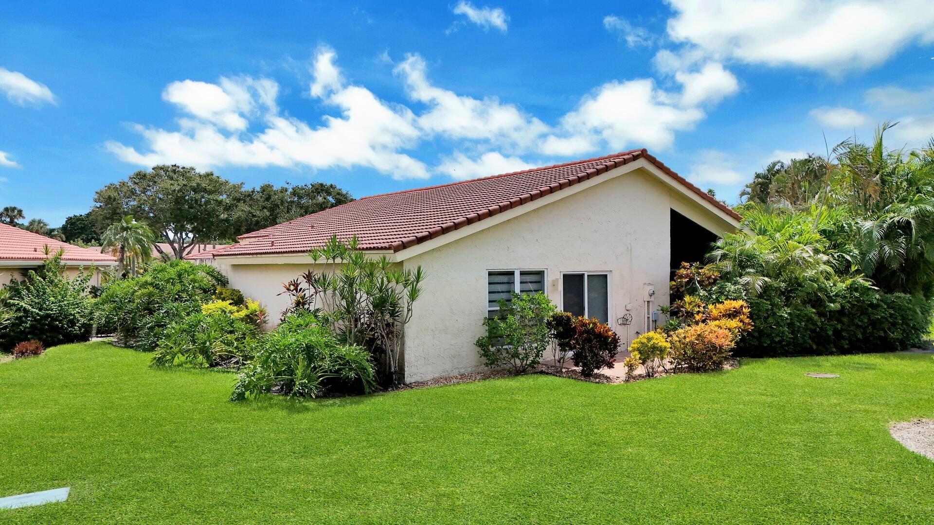 5529 Lakeview Mews Terrace