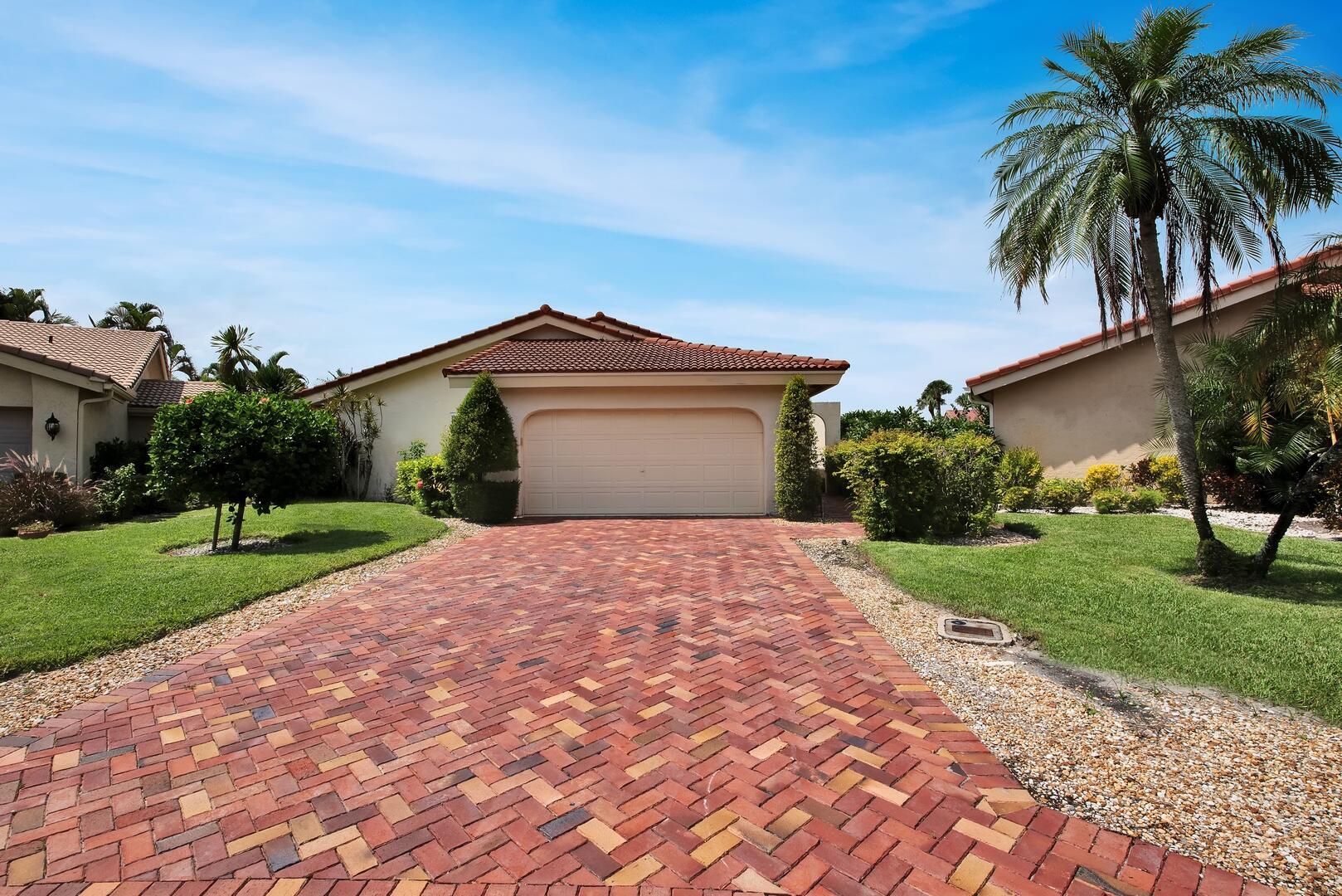 5529 Lakeview Mews Terrace