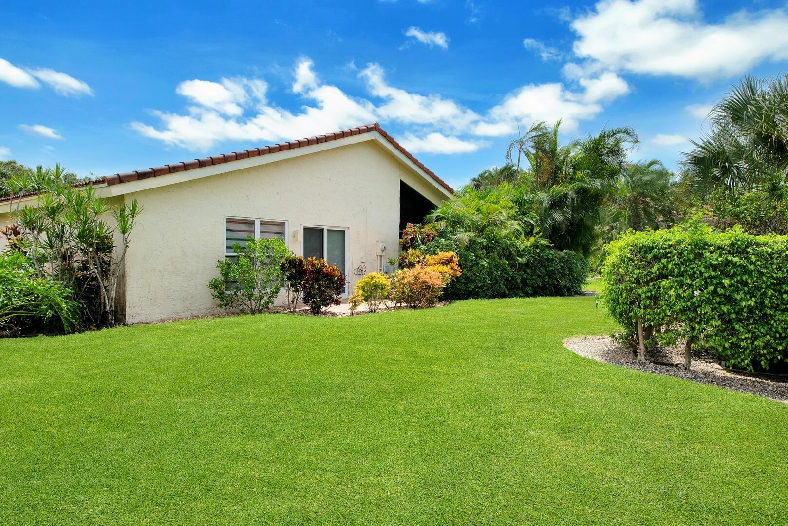 5529 Lakeview Mews Terrace