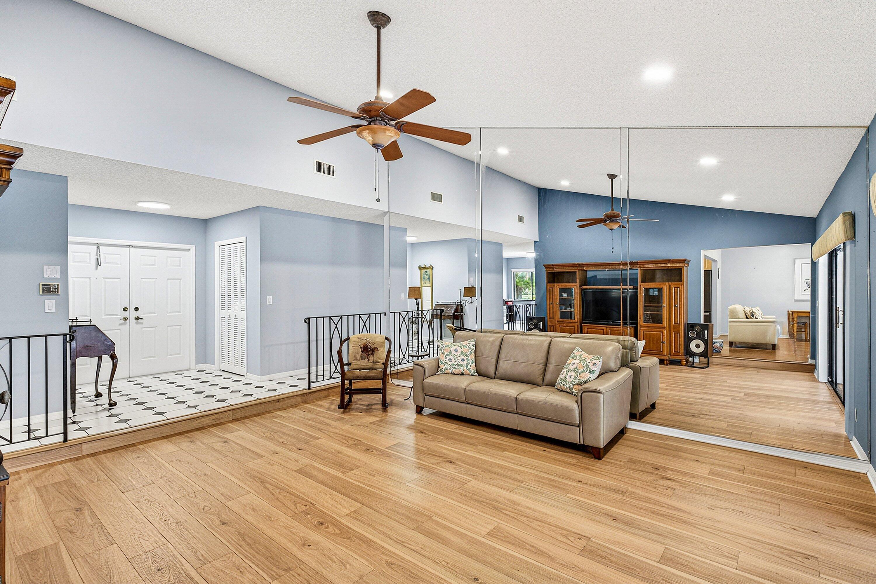 10299 S 186th Ct S S