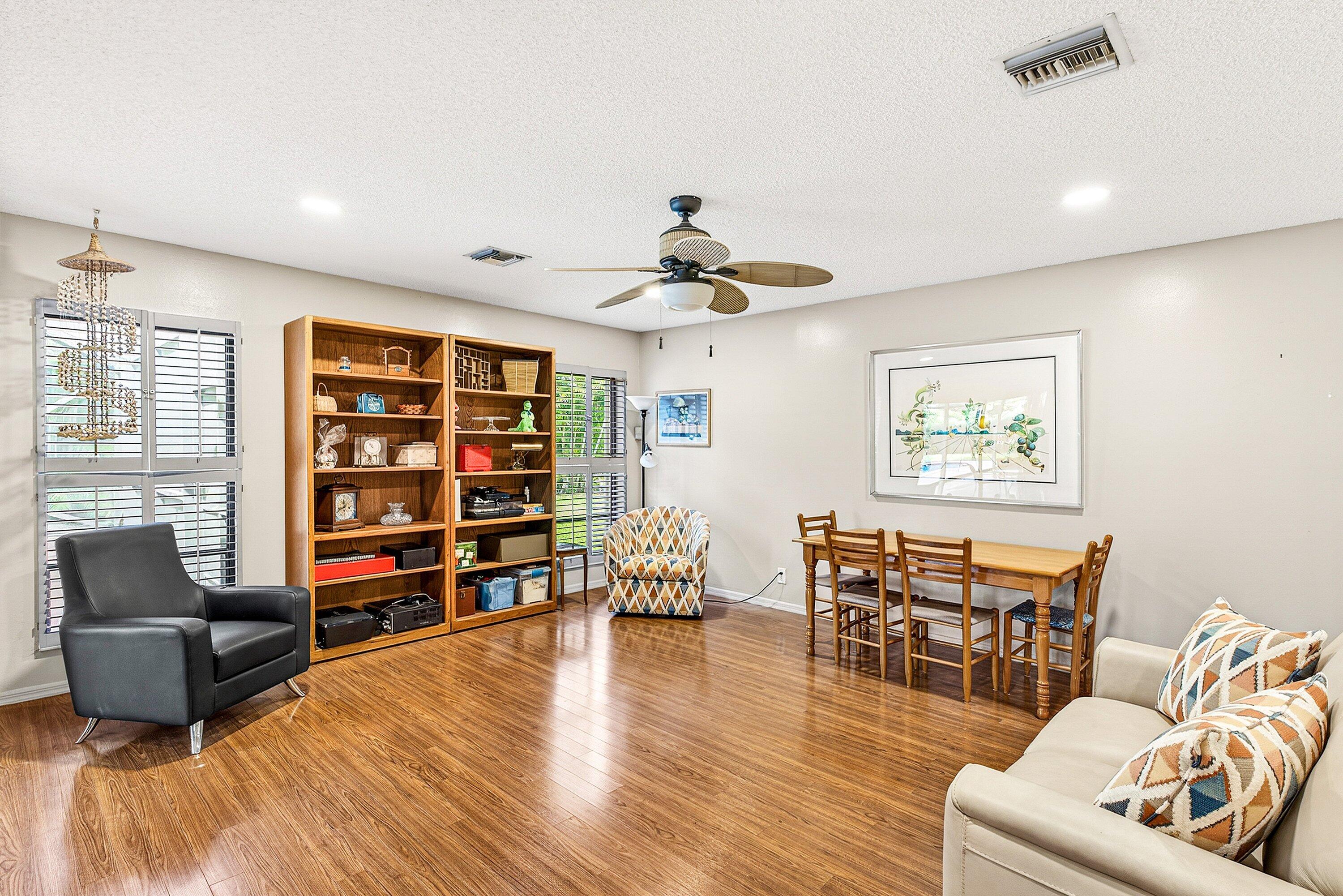 10299 S 186th Ct S S